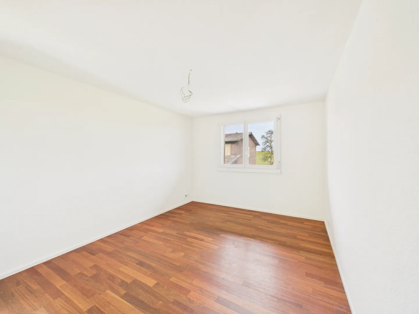 Grosszuegige 5.5-Zimmer-Wohnung mit Blick ins Grüne in Allenwinden - Foto 5 von 9