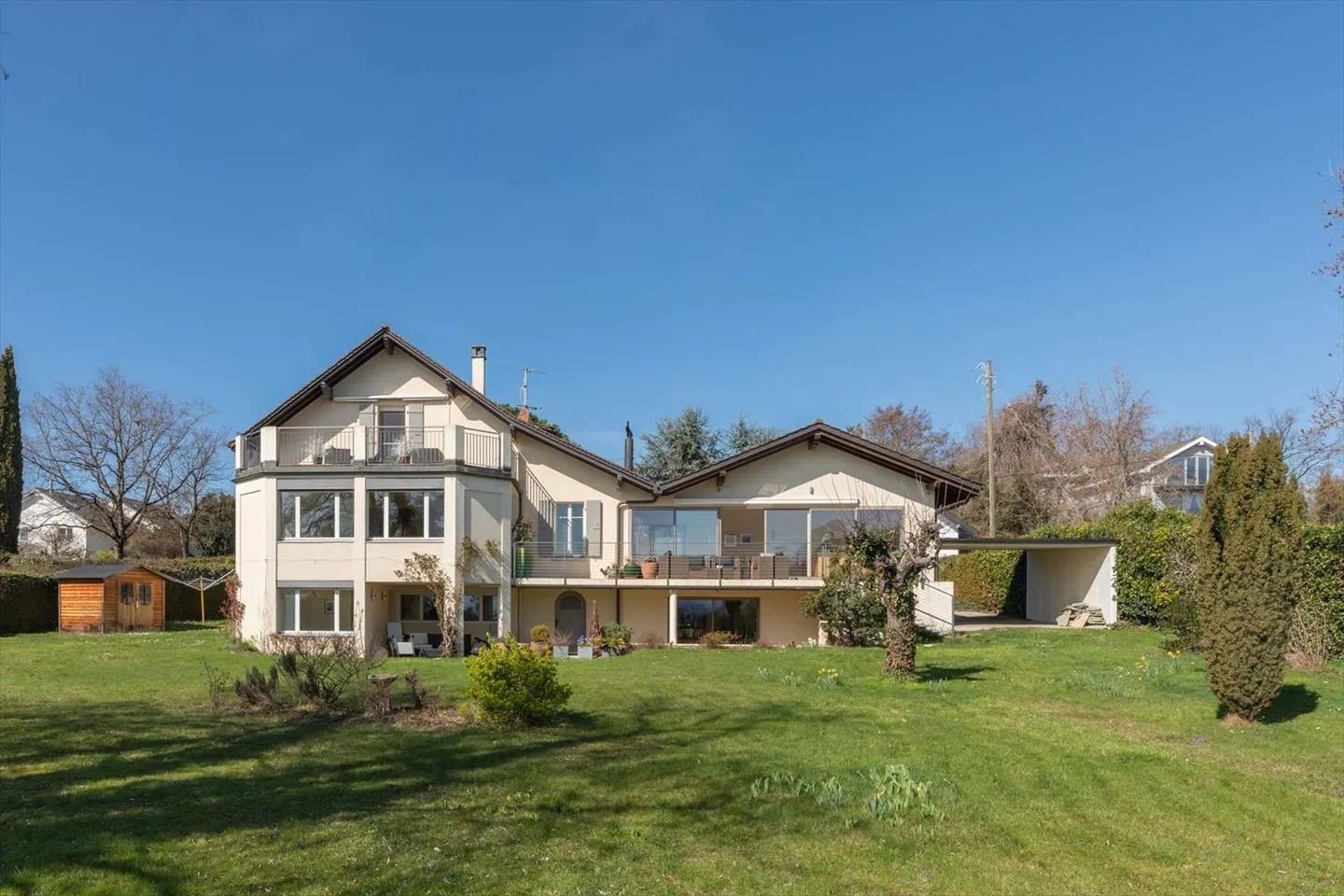 Villa mit Charme und Seeblick - Foto 1 von 21