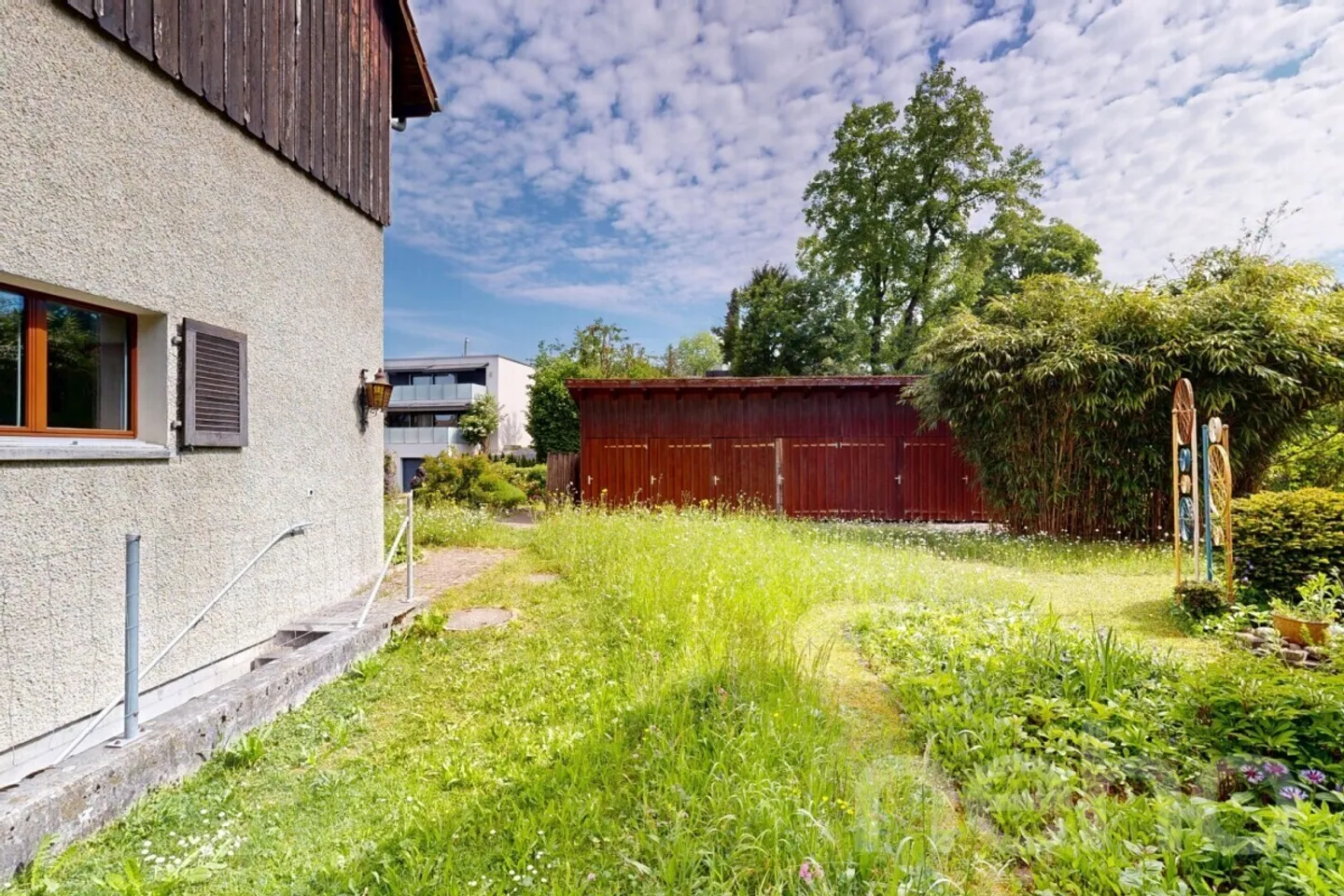 Affascinante casa a schiera angolare di 5,5 stanze con soffitta convertita - Foto 12 di 12