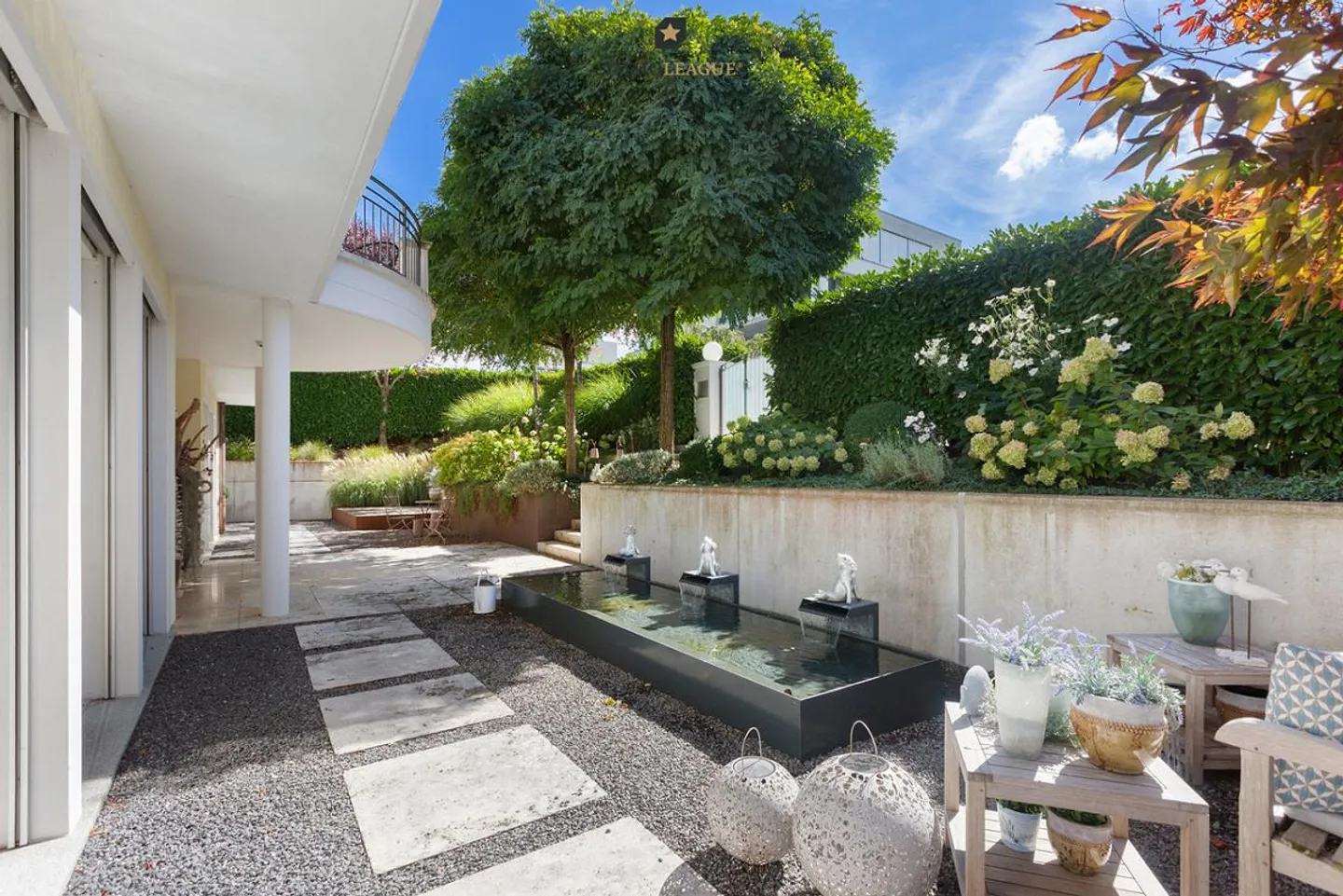Grandiosa villa di lusso con piscina e vista lago - Foto 6 di 16