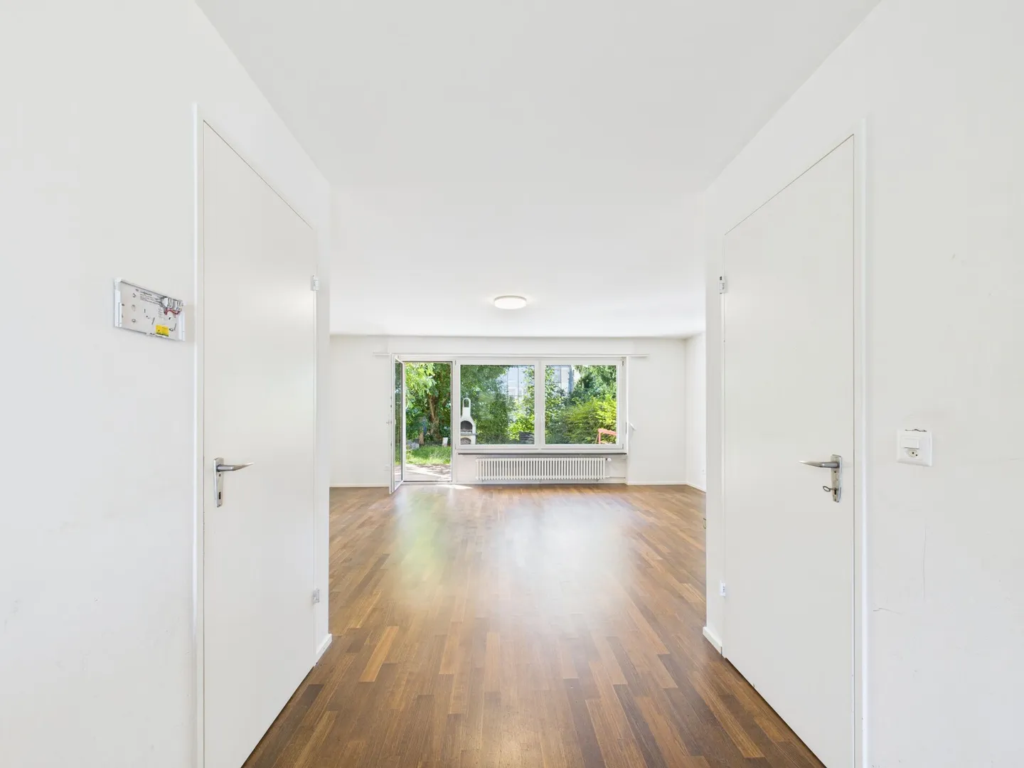 Welcome to the Family Paradise - with 5.5 rooms, garden, terrace, and garage box! - Photo 7 of 22