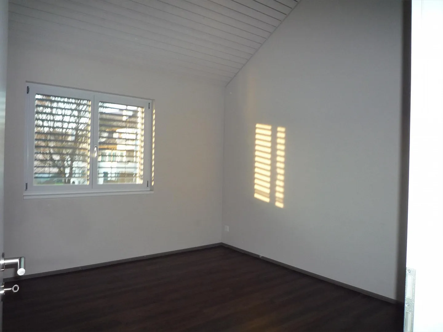Dachwohnung Neuwertig - Foto 4 von 11