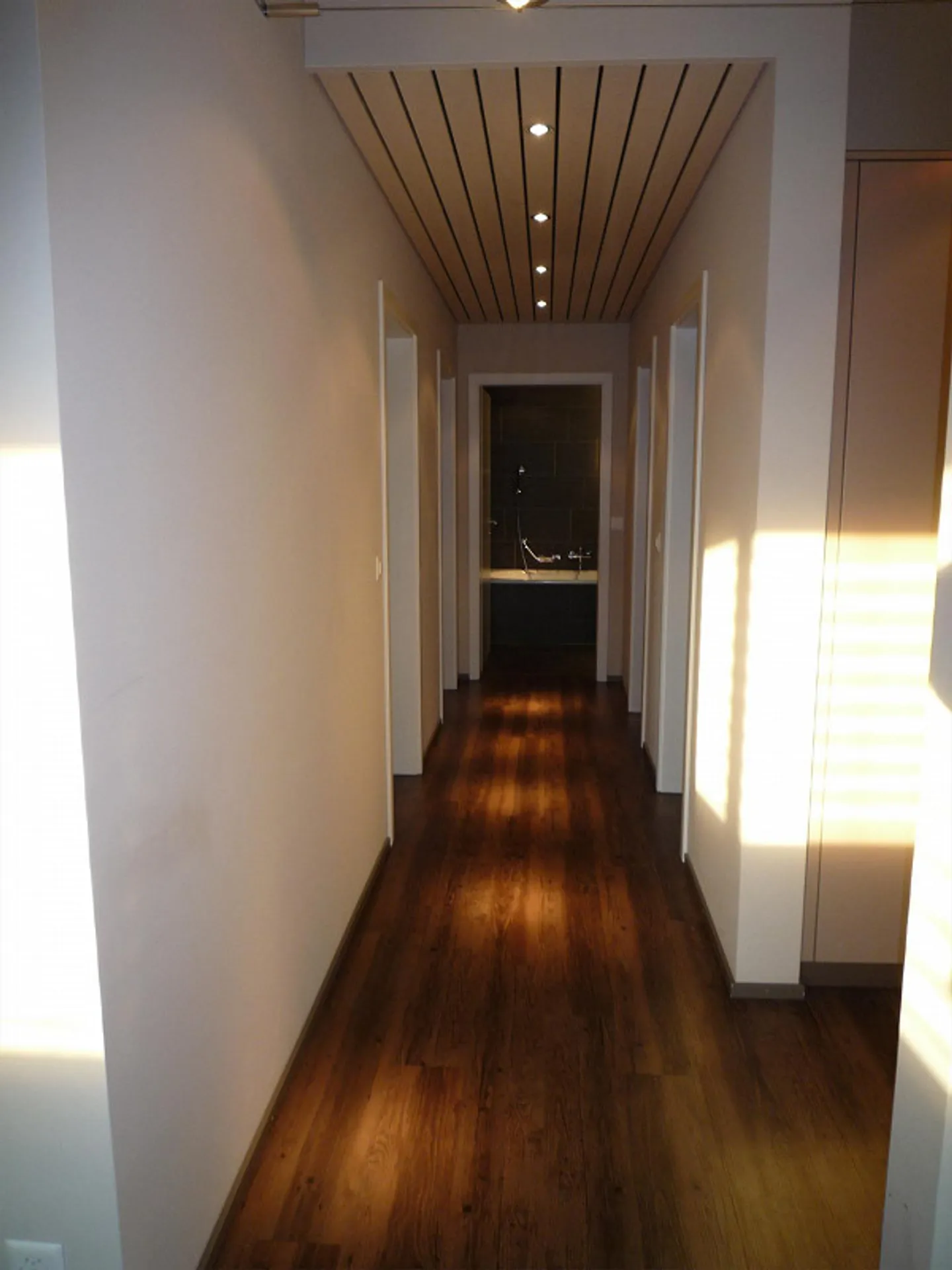 Dachwohnung Neuwertig - Foto 2 von 11