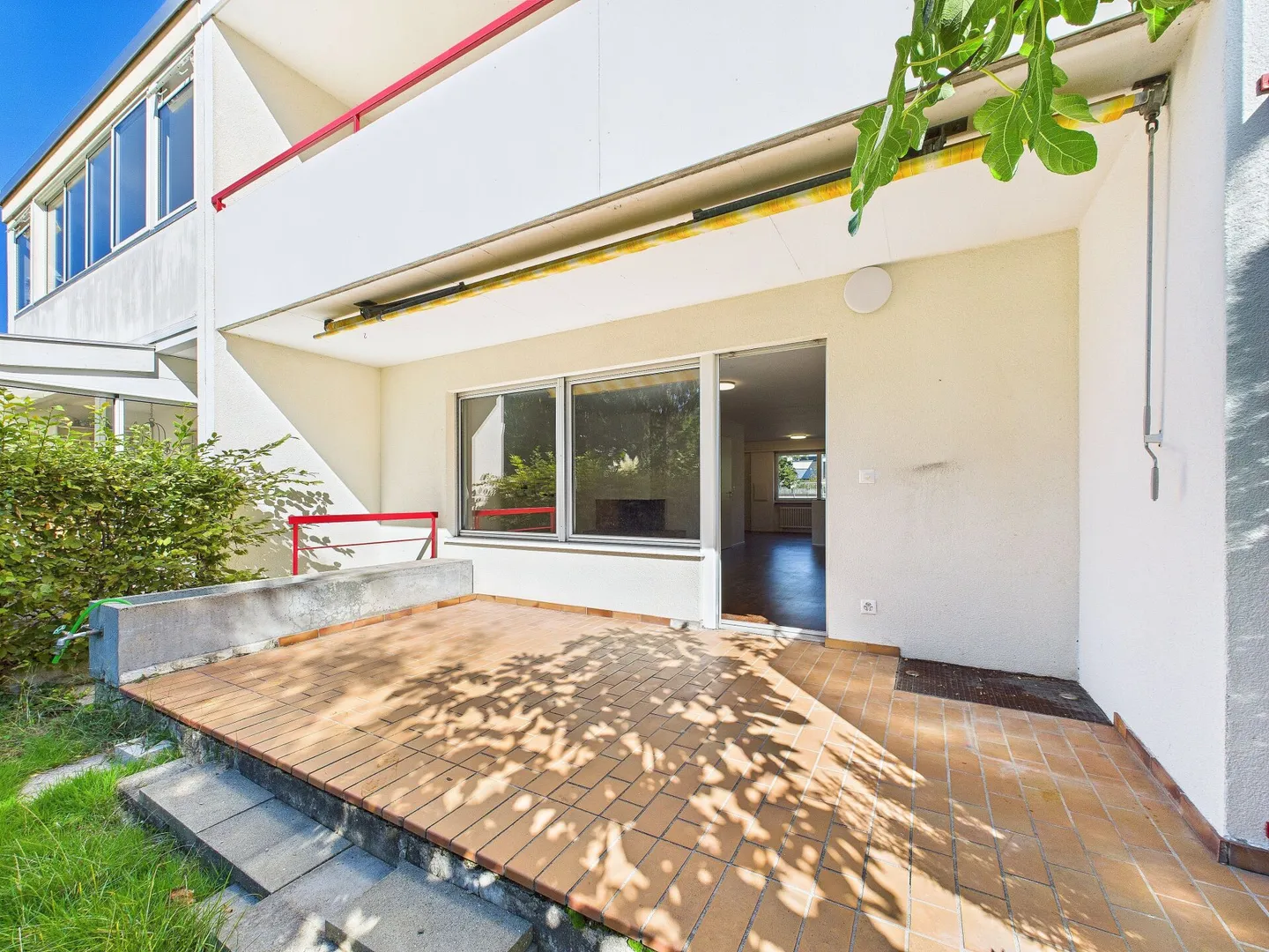 Welcome to the Family Paradise - with 5.5 rooms, garden, terrace, and garage box! - Photo 13 of 22