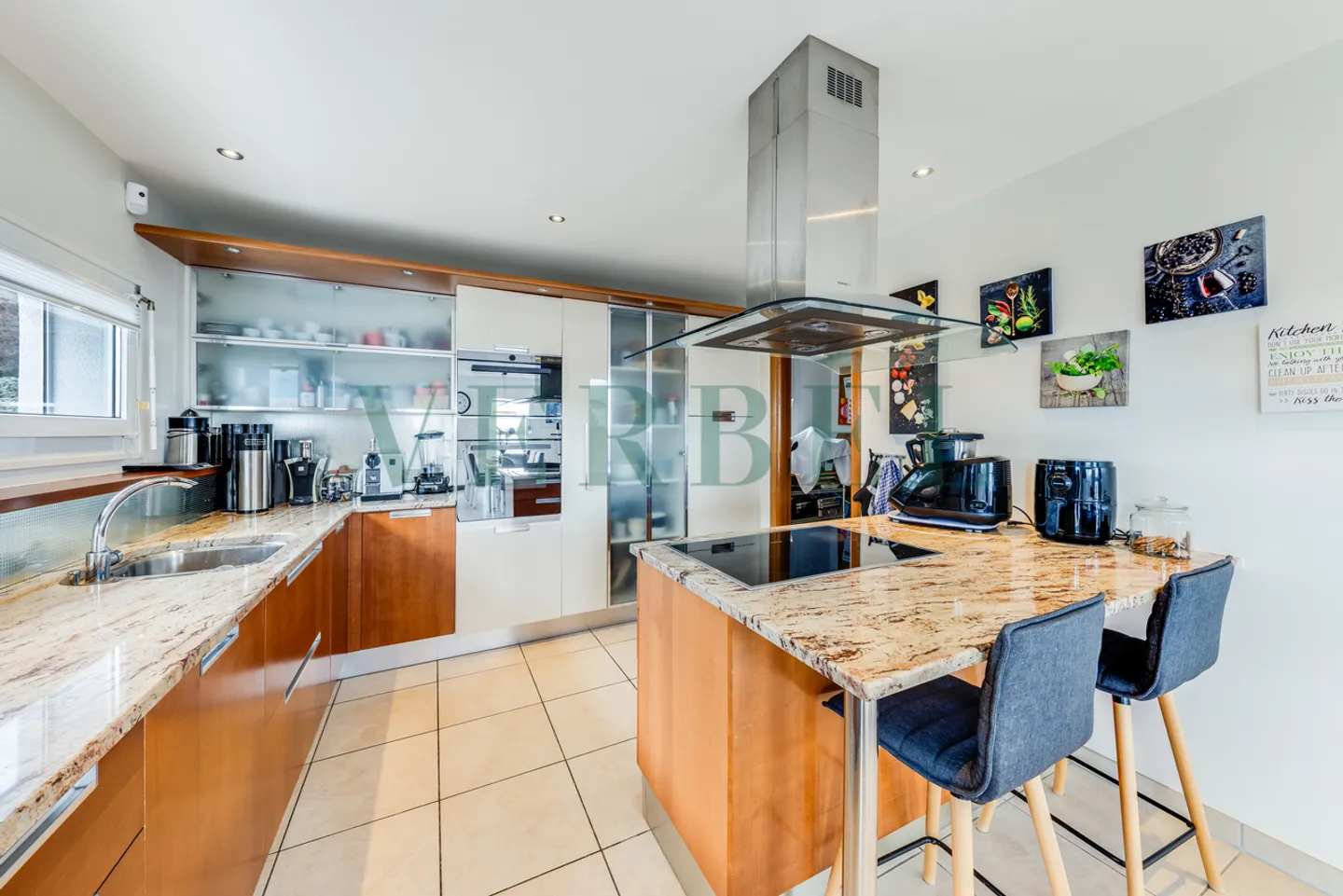 Architect Villa with Stunning Views - Photo 8 of 12