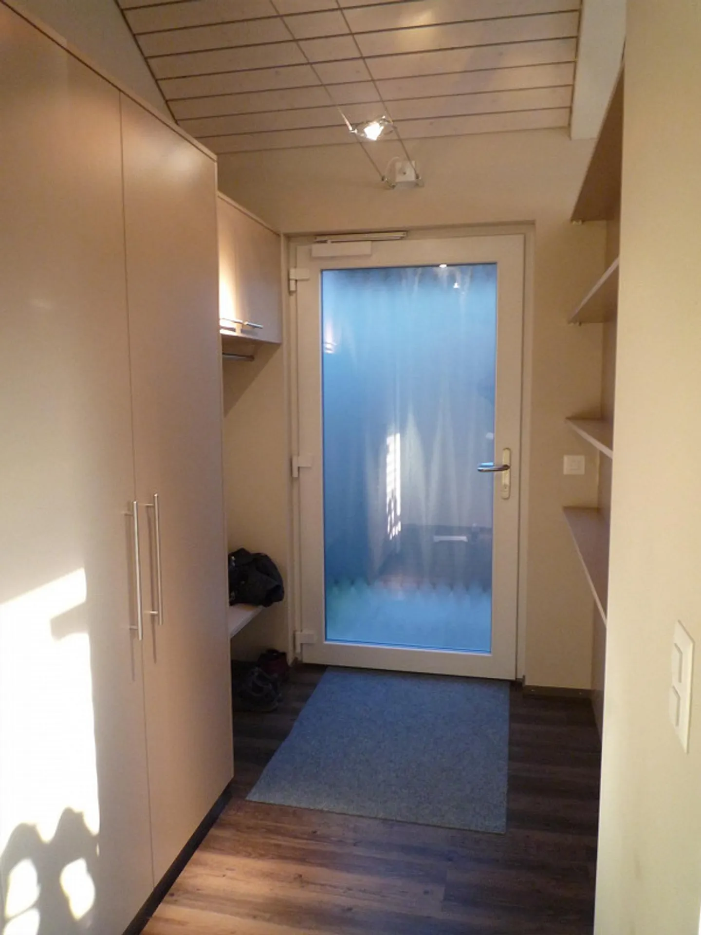 Dachwohnung Neuwertig - Foto 10 von 11