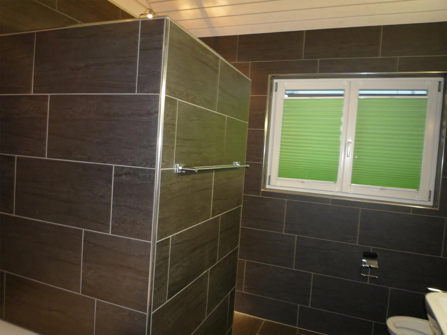 Dachwohnung Neuwertig - Foto 8 von 11