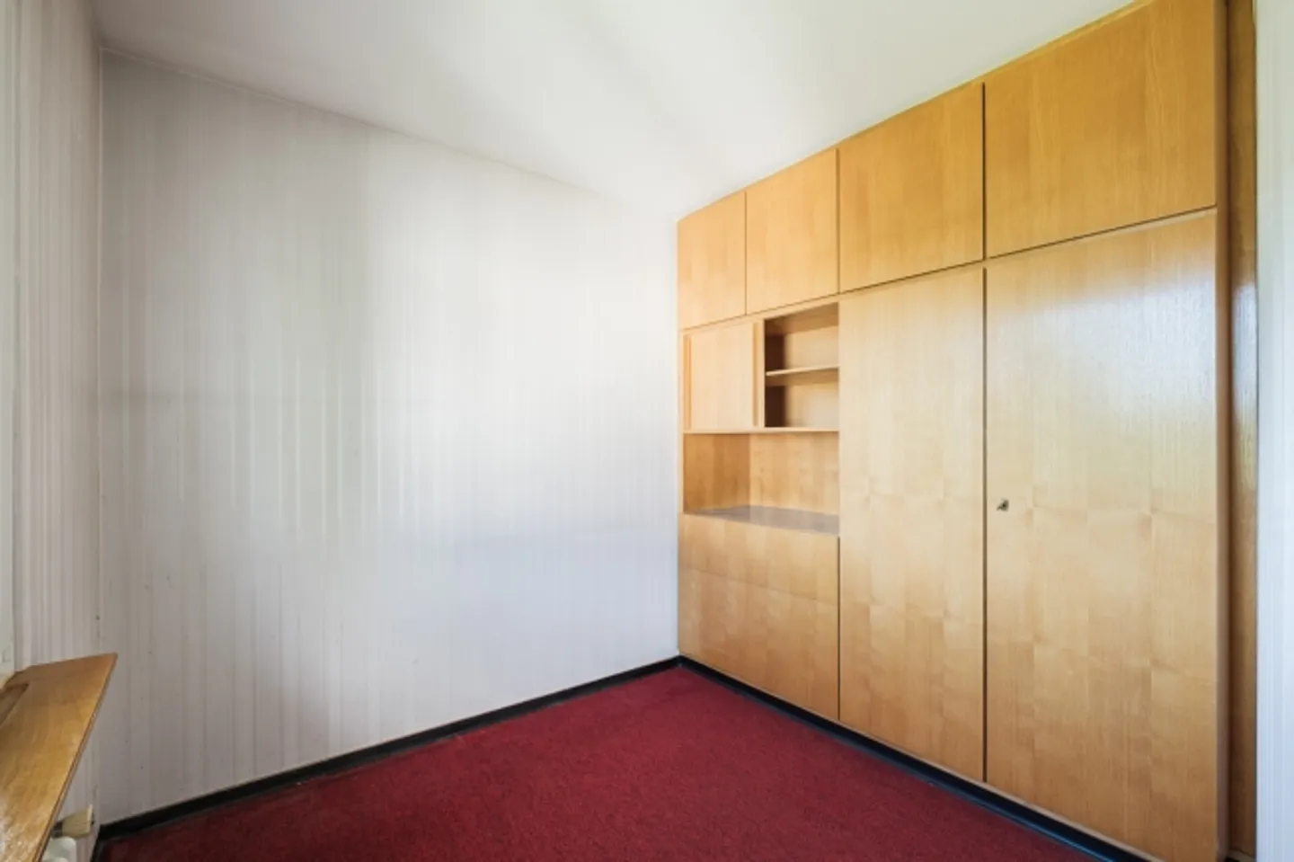 Charming Terraced House - Quietly Located with Renovation Potential - Photo 8 of 10