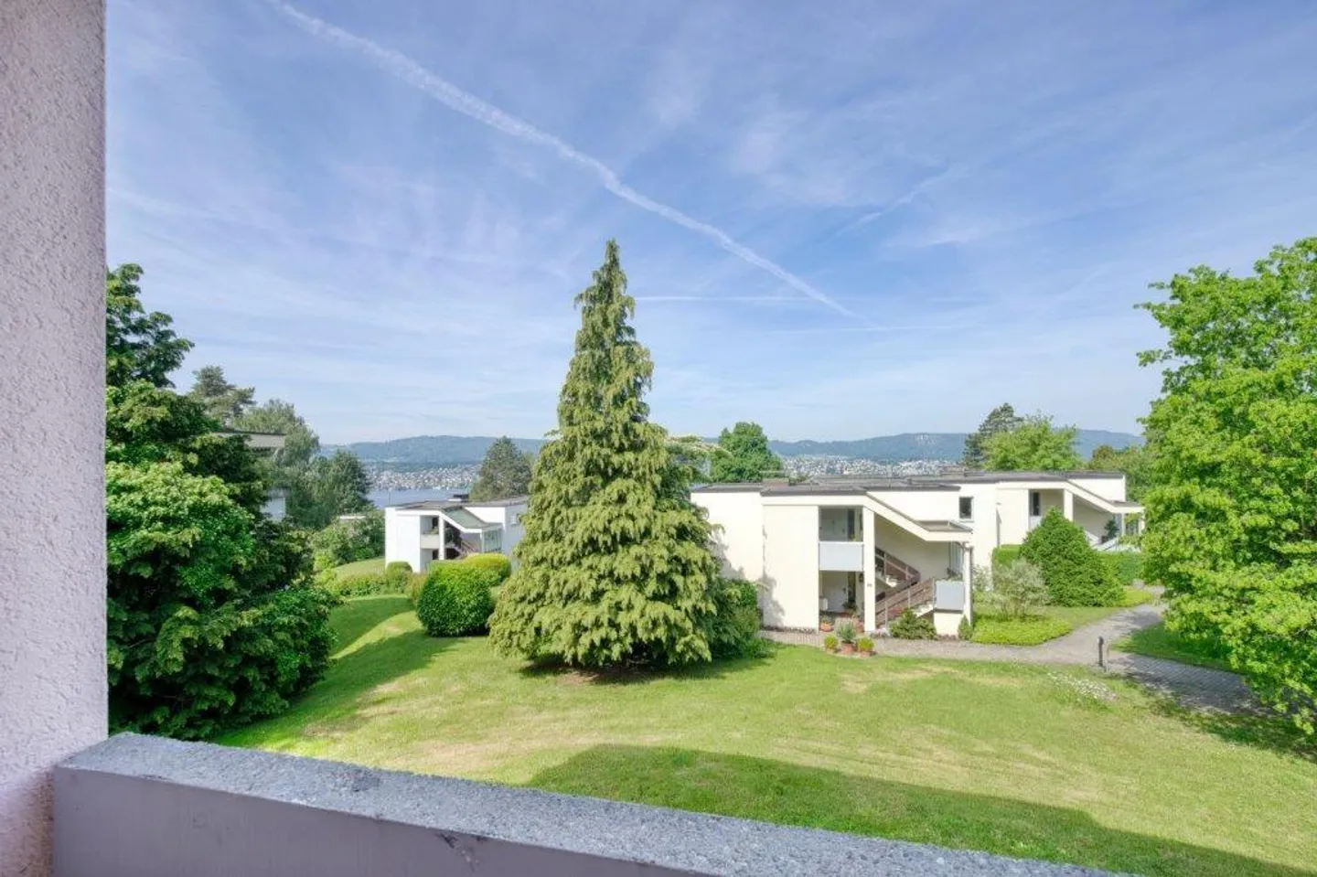 Charmante appartement 3.5 pièces dans un endroit calme à Küsnacht - Photo 2 sur 19