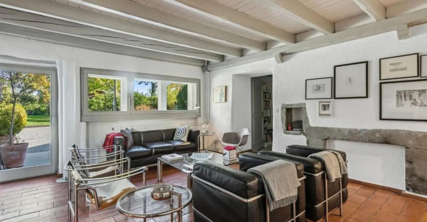 A Charming Property in Aire-la-Ville - Photo 3 of 10