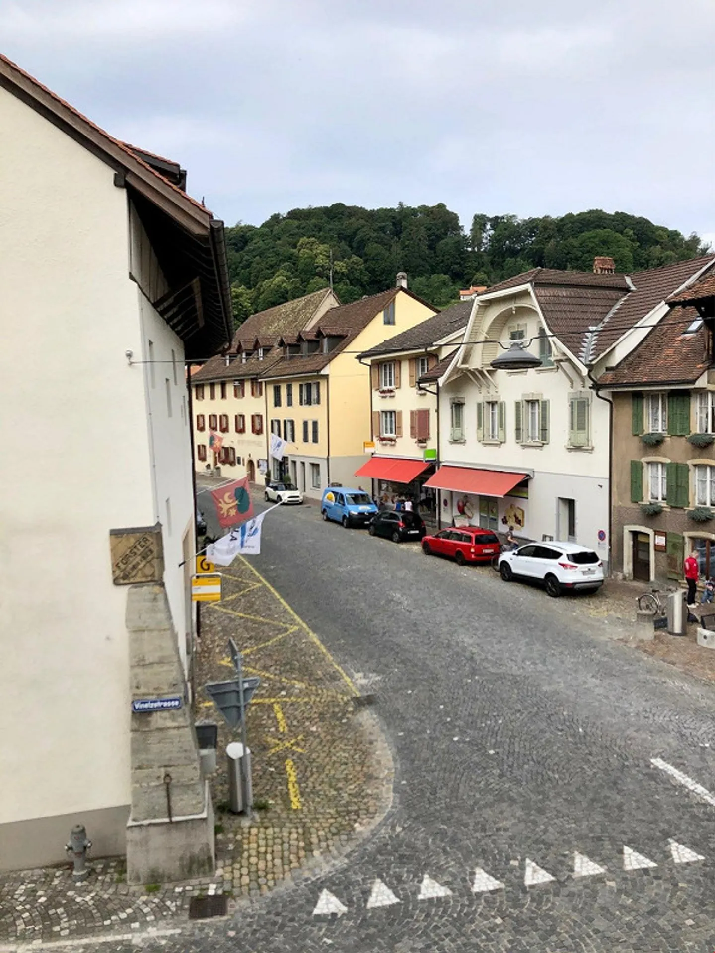Charmant appartement dans la vieille ville à louer! - Photo 2 sur 10