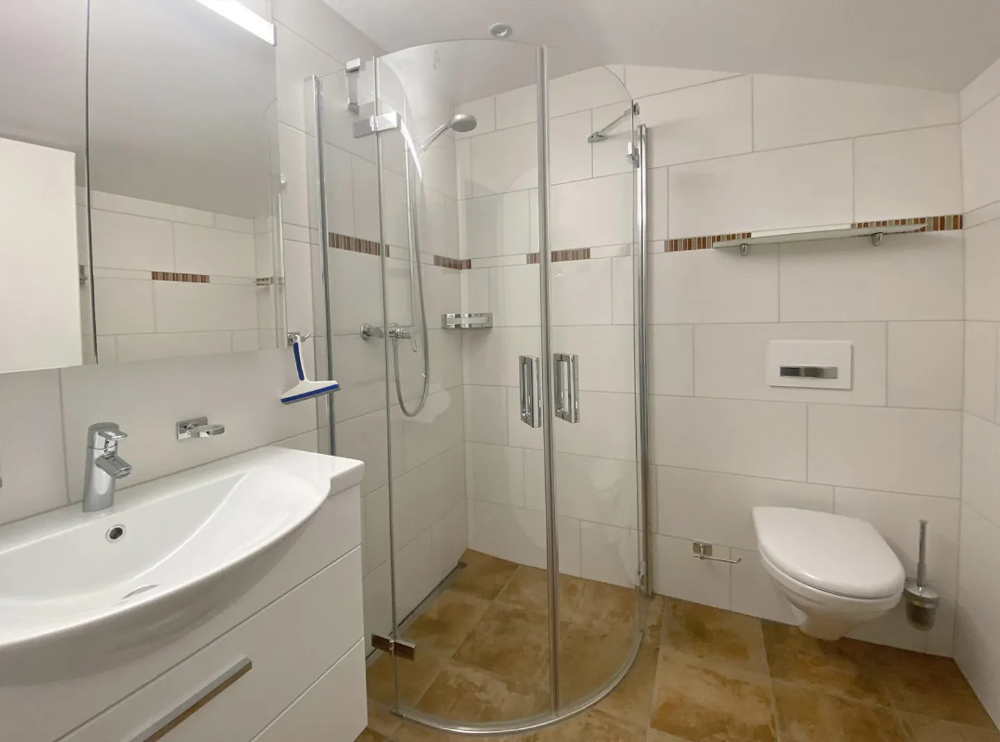 Room with separate shower and toilet - Photo 1 of 3
