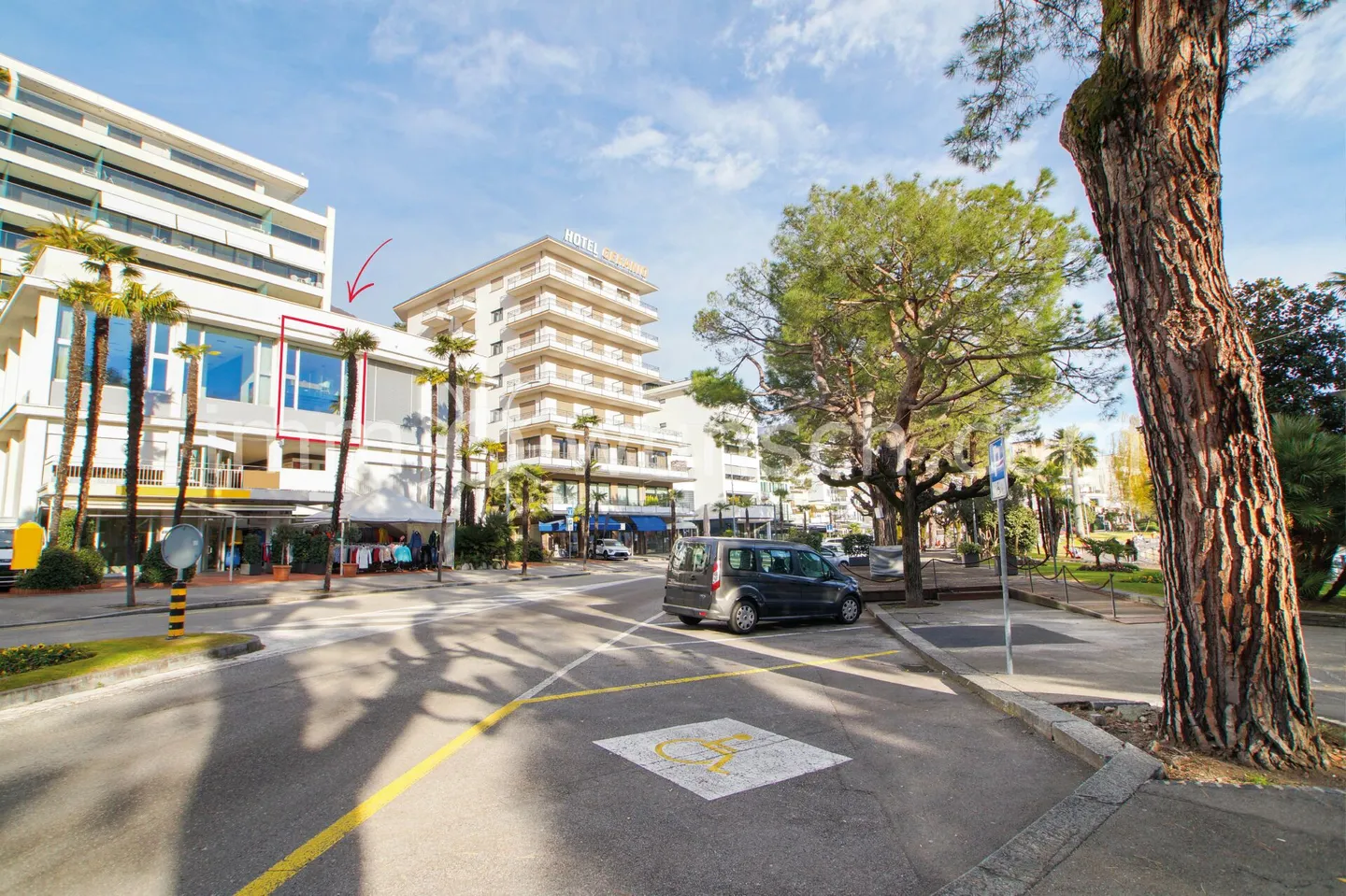 Direttamente sulla splendida passeggiata lungo il lago - appartamento maisonette di 3 ½ locali - Foto 8 di 11