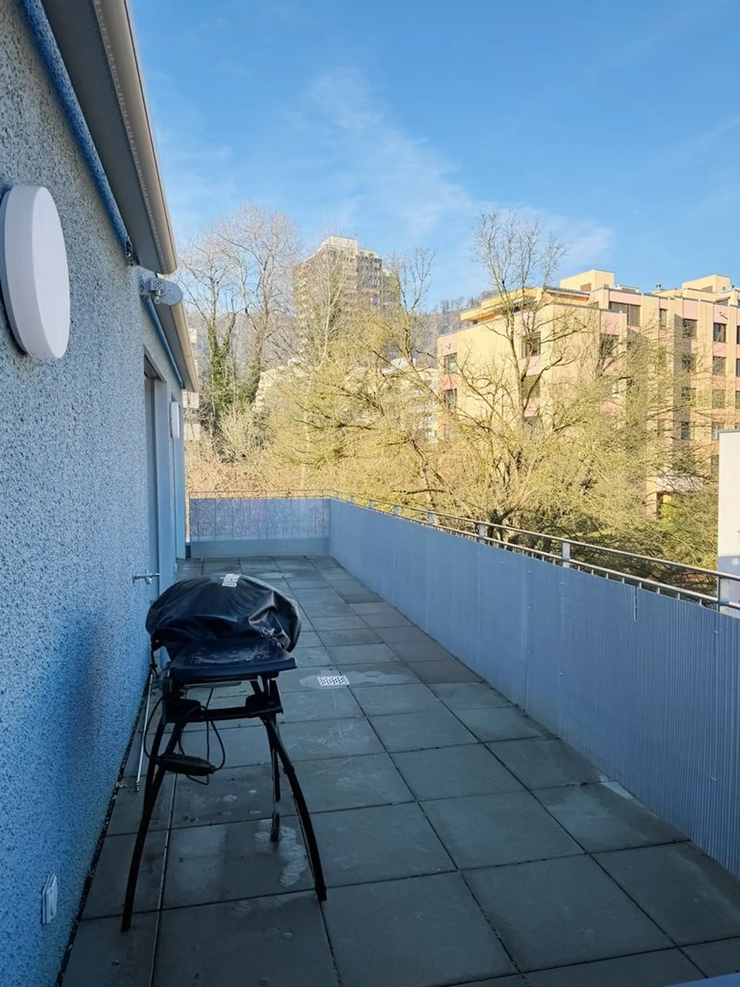 Gemütliche 3.5 Zi-Wohnung mit Terrasse in idyllischer Lage - Foto 7 von 8