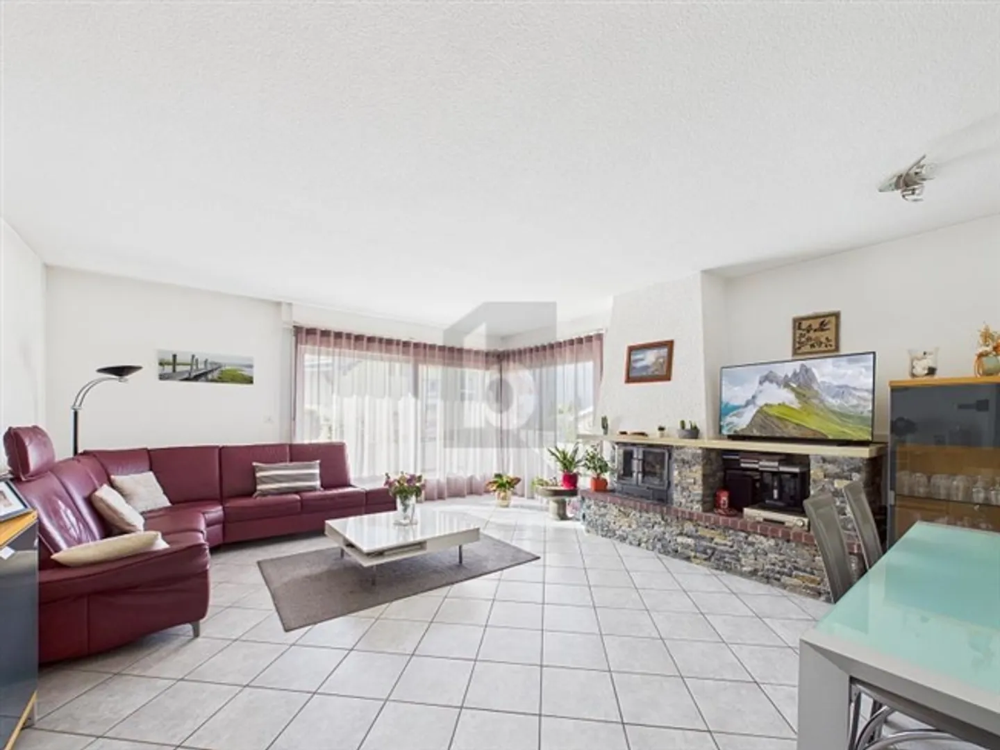 SPAZIOSO E LUMINOSO CON UNA VISTA MAGNIFICA - Foto 1 di 6