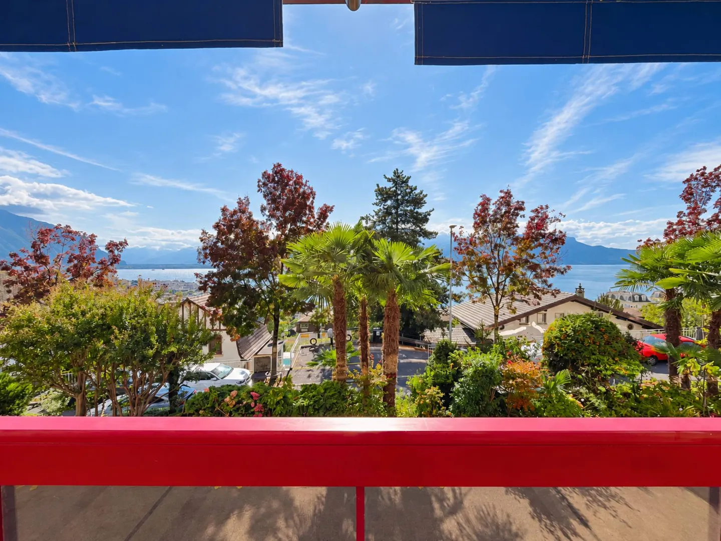 Appartement lumineux avec vue sur le lac - Photo 1 sur 9