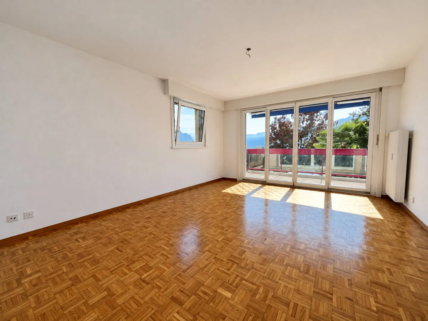 Appartement lumineux avec vue sur le lac - Photo 3 sur 9