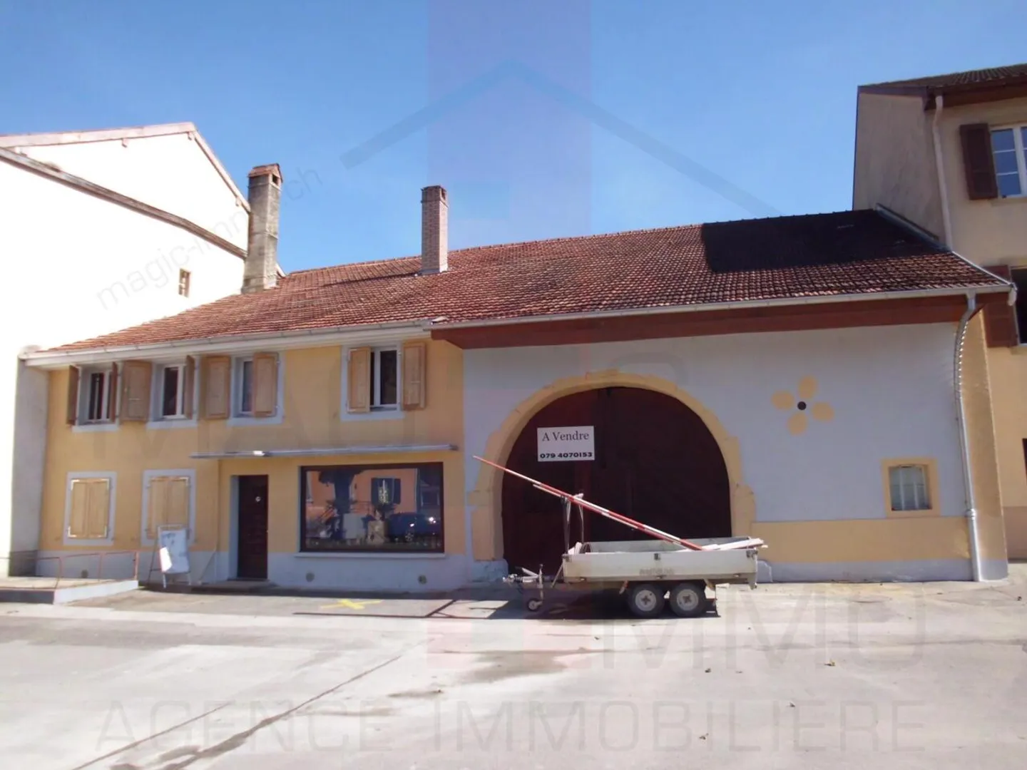 Barn to be rehabilitated in the center of the village of Fontenais - Photo 4 of 6