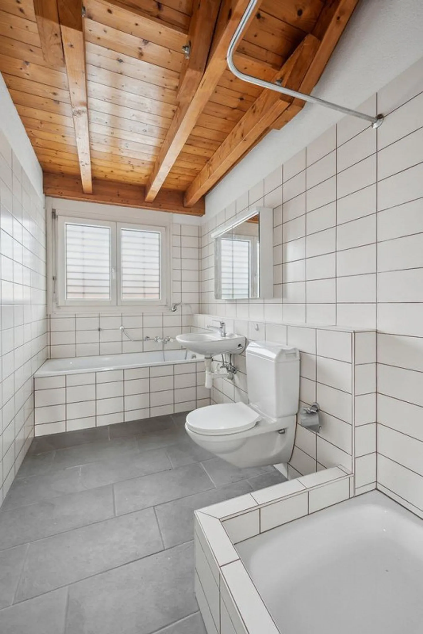 Beaucoup d'espace pour vivre dans un emplacement de choix ! - Photo 3 sur 8