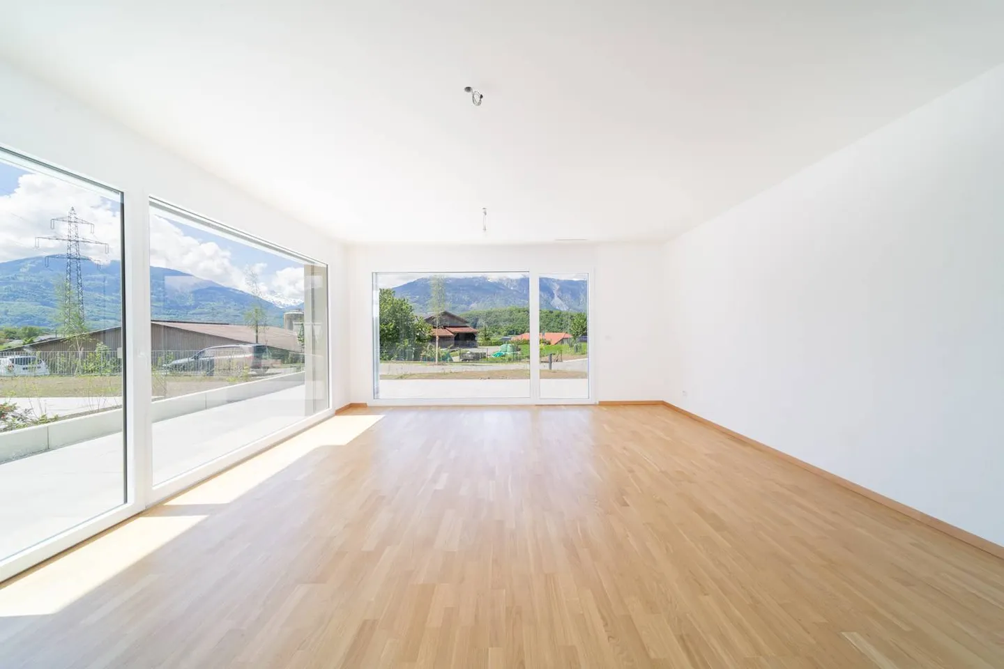 Appartement spacieux avec jardin - Photo 5 sur 9