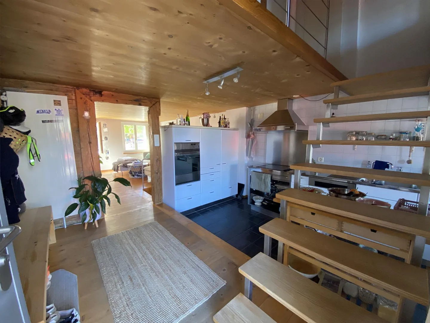 Charming 5-Room Townhouse - Photo 1 of 11
