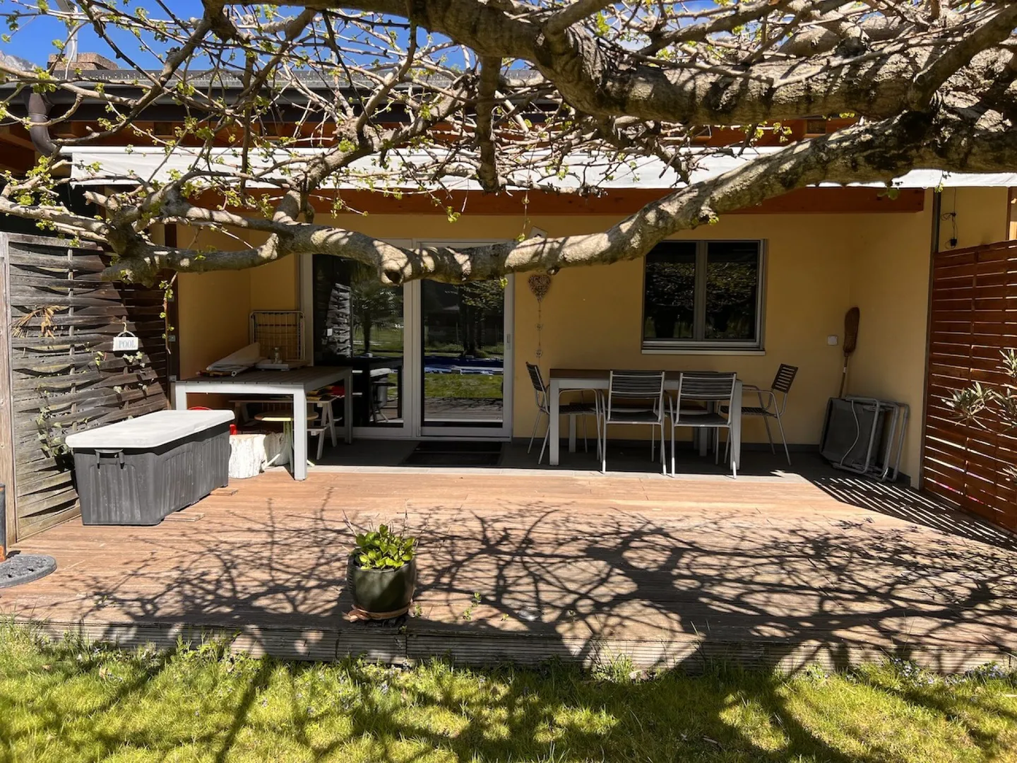 Casa unifamiliare ben tenuta - Foto 2 di 16