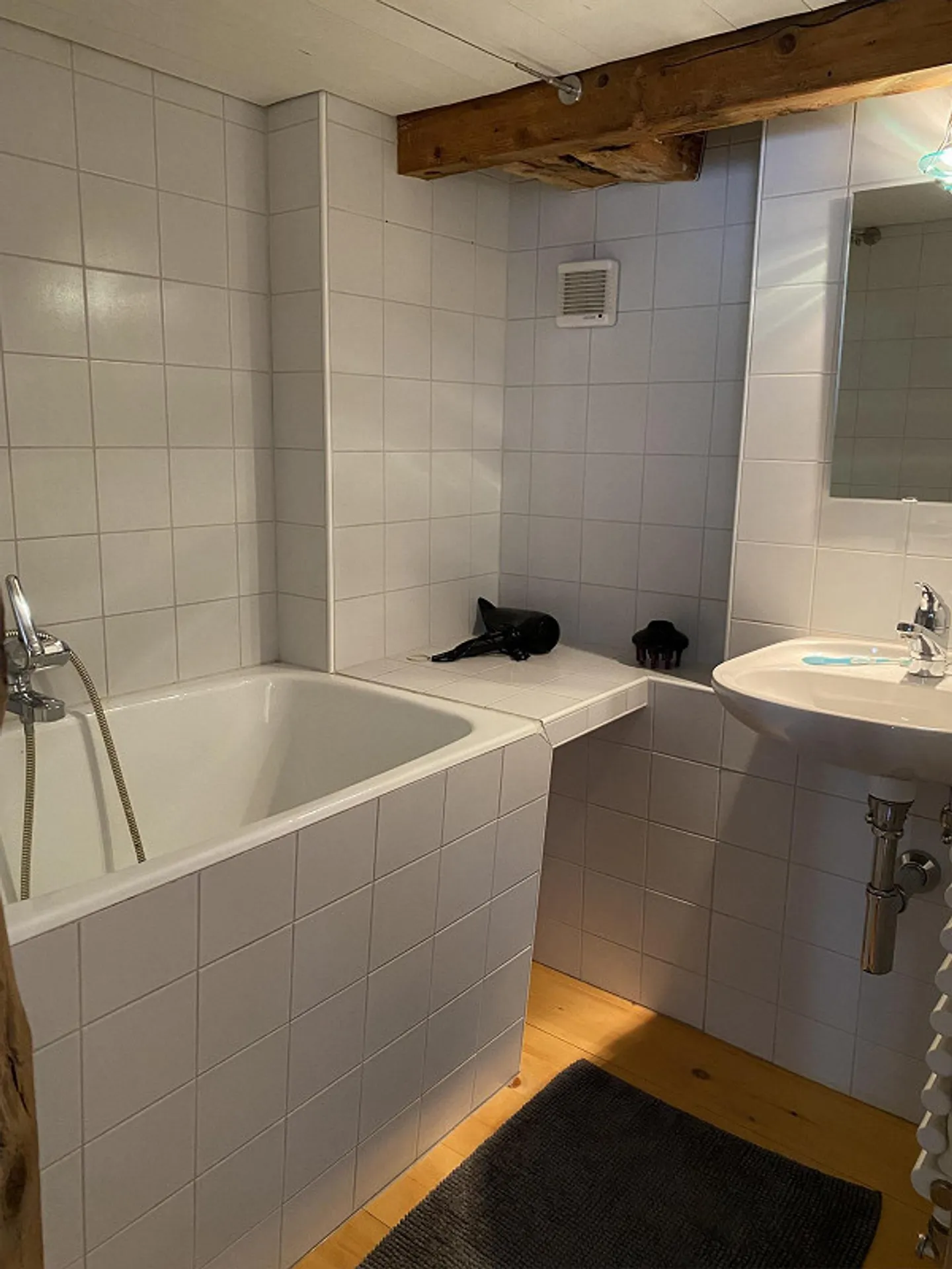 Charming 5-Room Townhouse - Photo 8 of 11