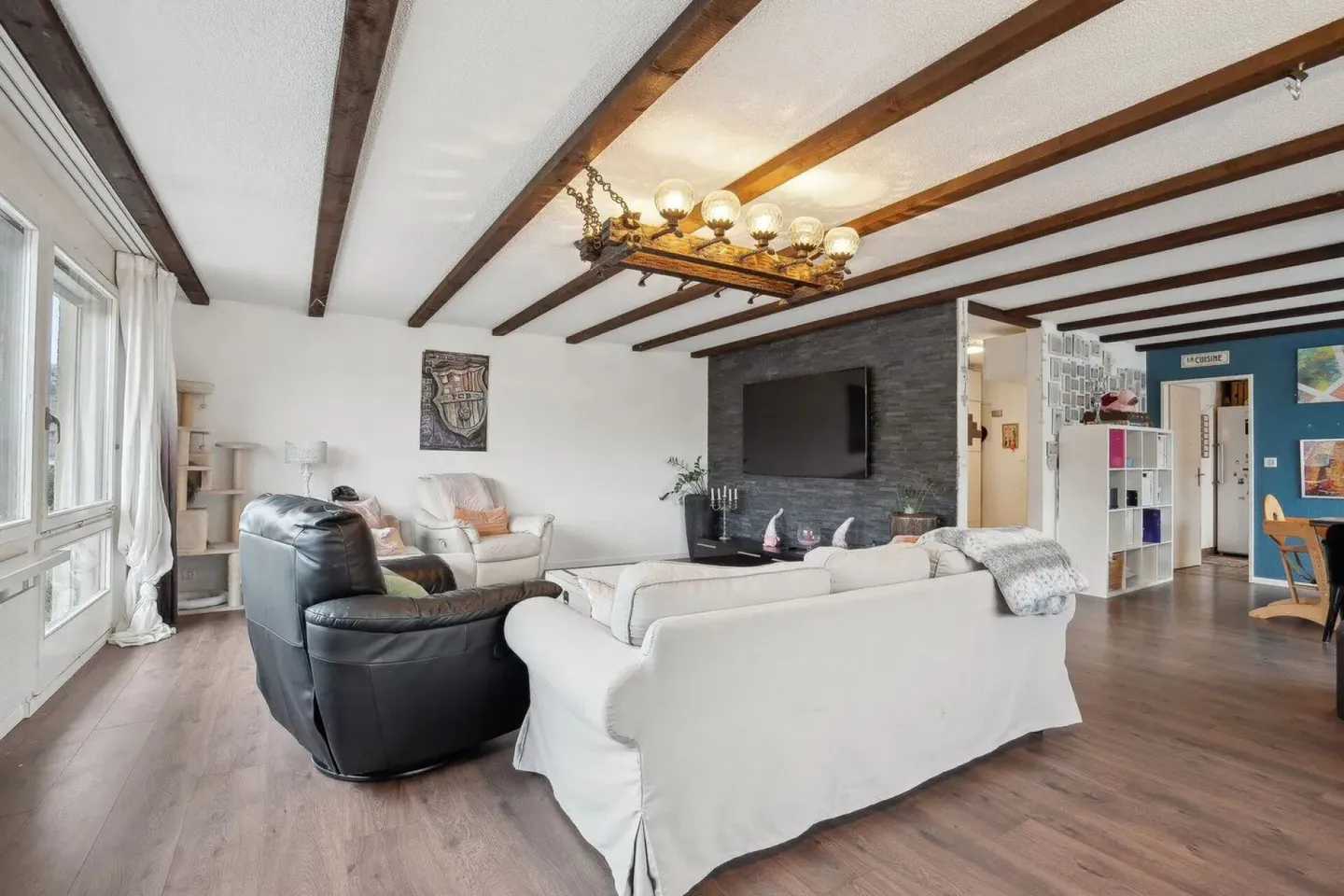 Spacious living experience with charm and character in Glattfelden - Photo 2 of 13