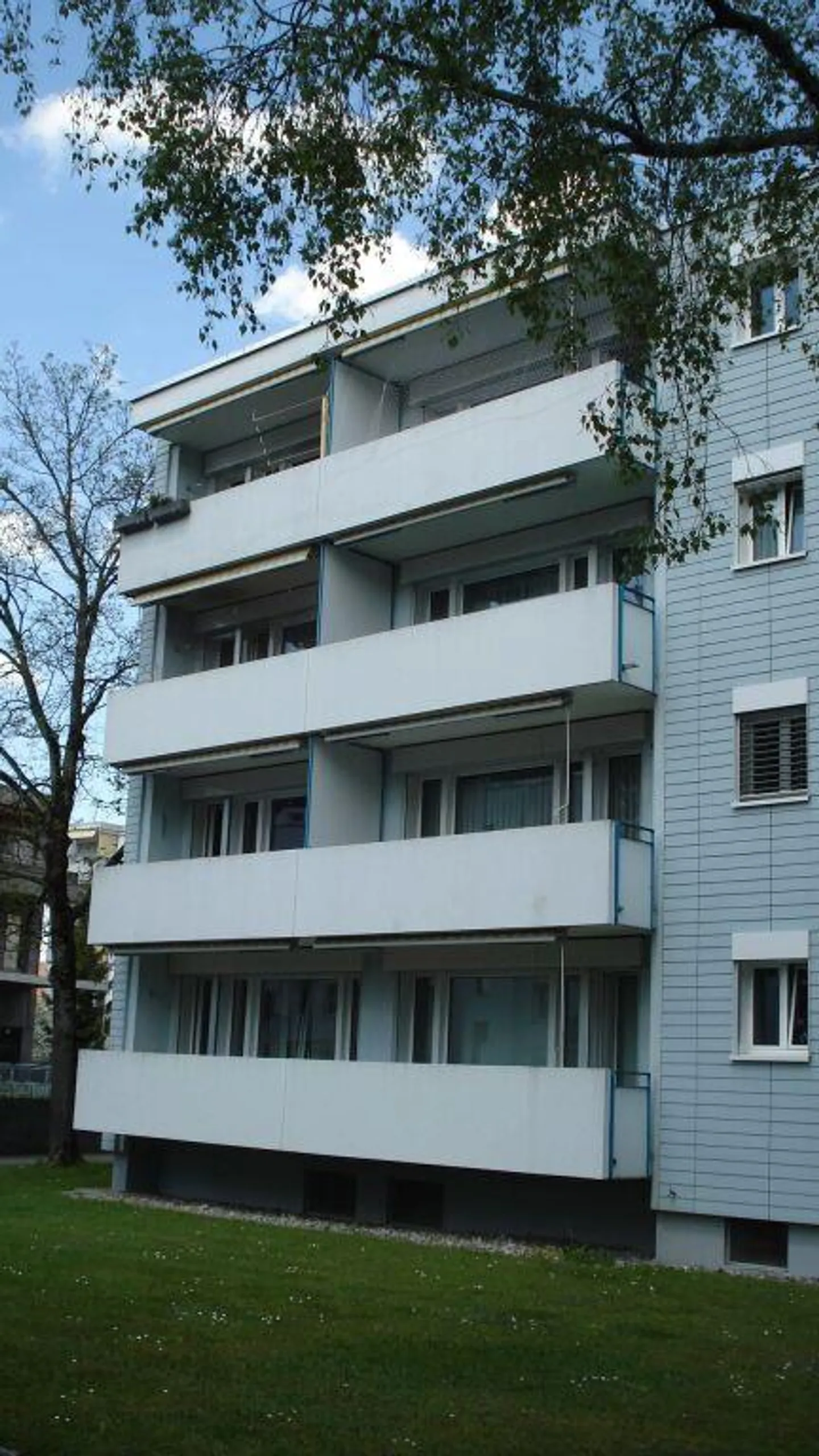 Place de garage à louer, limitée jusqu'au 30.09.2026 - Photo 4 sur 6