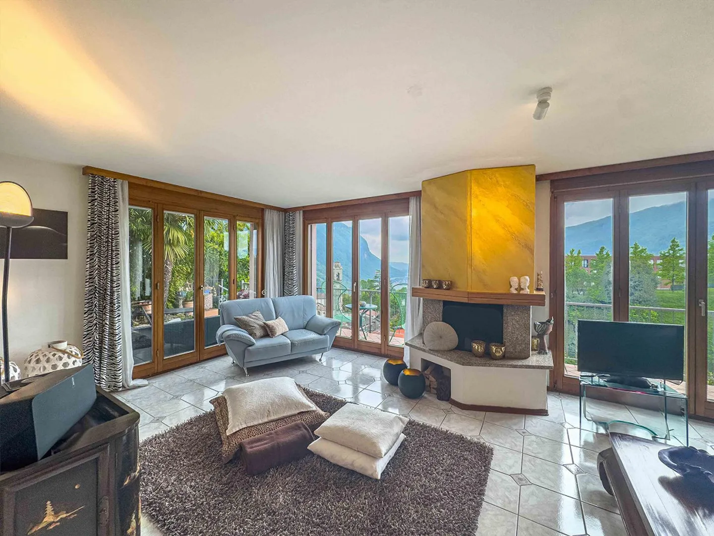 Casa 5.5 locali vista lago con giardino a Rovio - Foto 1 di 15