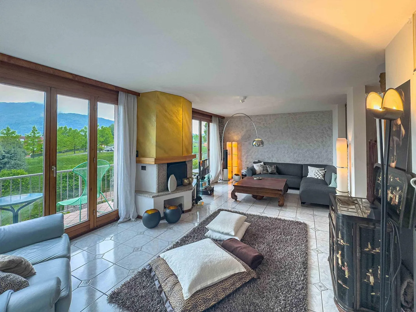 Casa 5.5 locali vista lago con giardino a Rovio - Foto 2 di 15