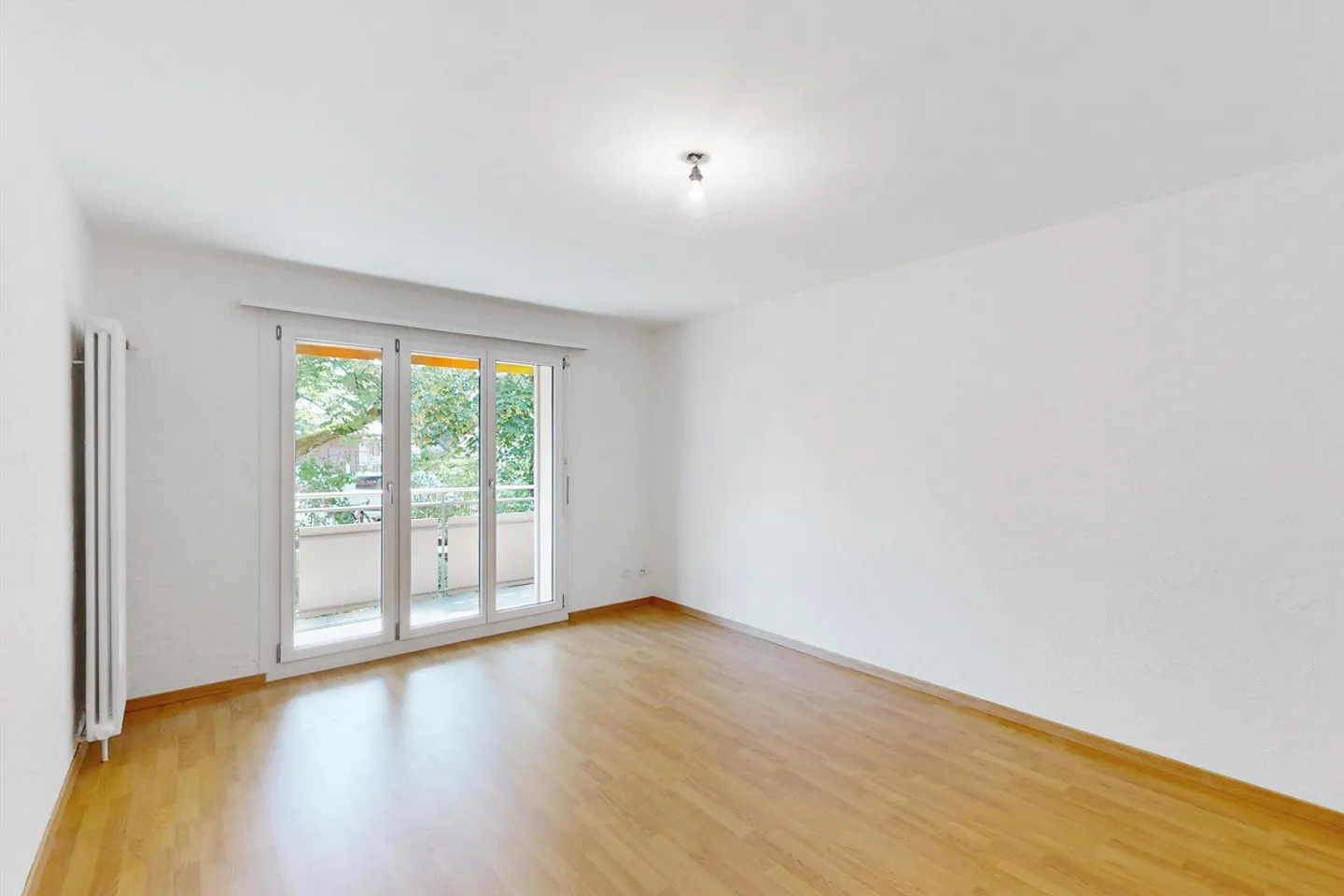 Central Living in Bassersdorf! - Photo 3 of 10