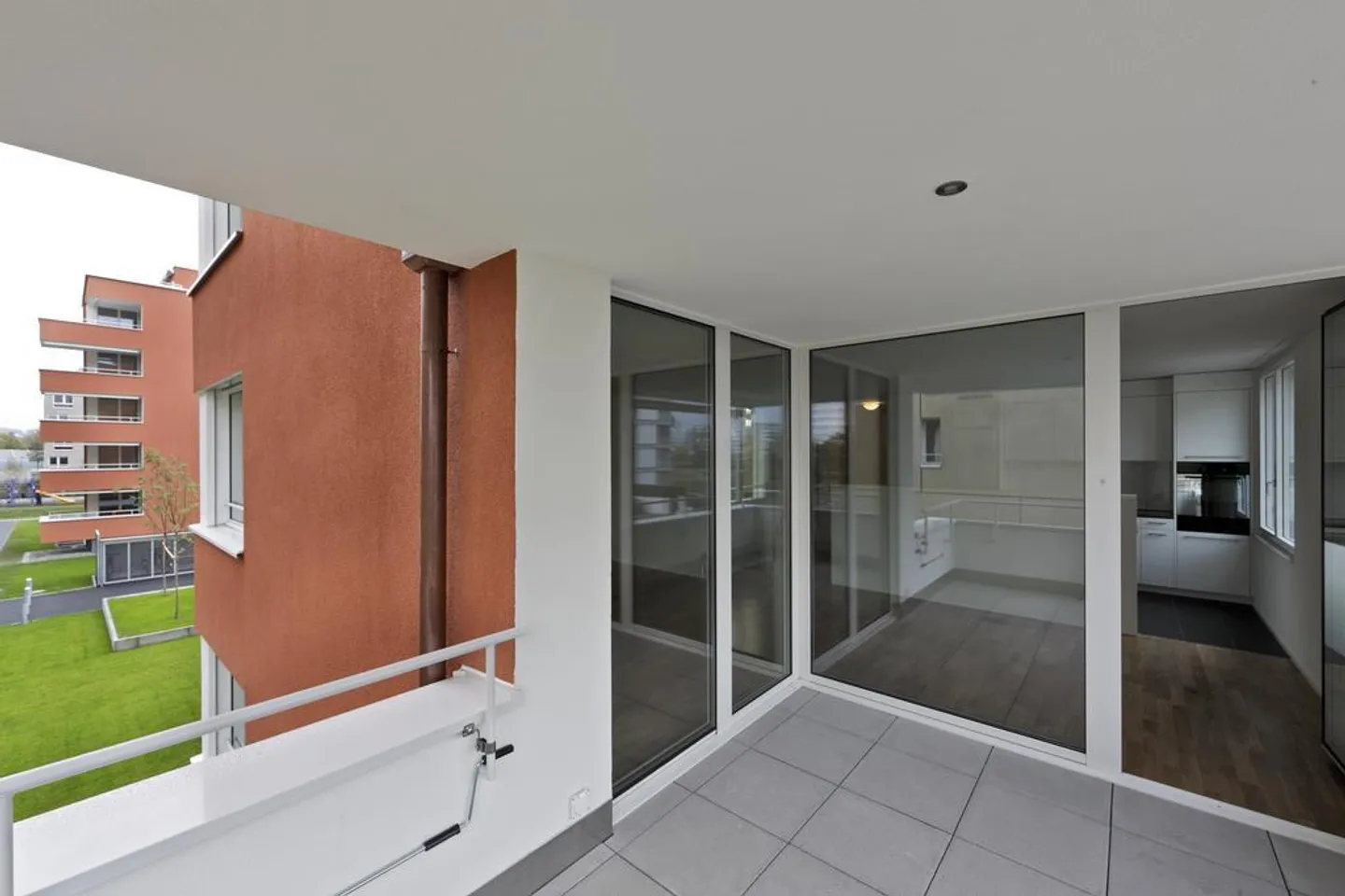 Appartement moderne de 3,5 pièces à louer à partir du 16 novembre 2026 - Photo 2 sur 8