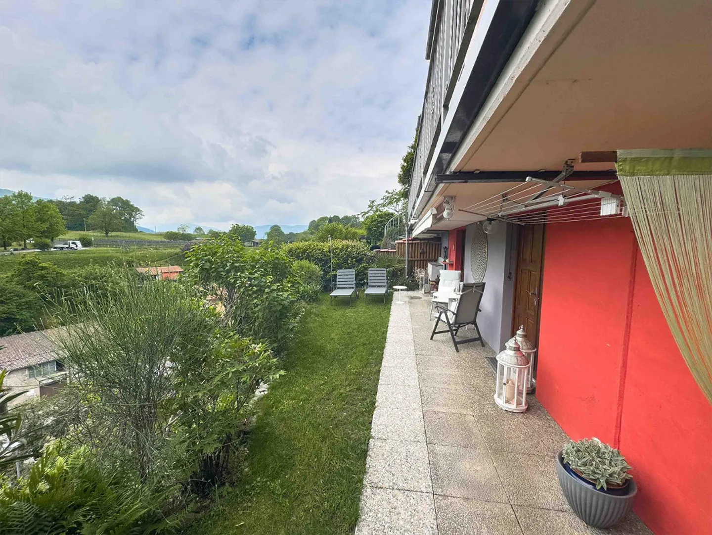 Casa 5.5 locali vista lago con giardino a Rovio - Foto 13 di 15