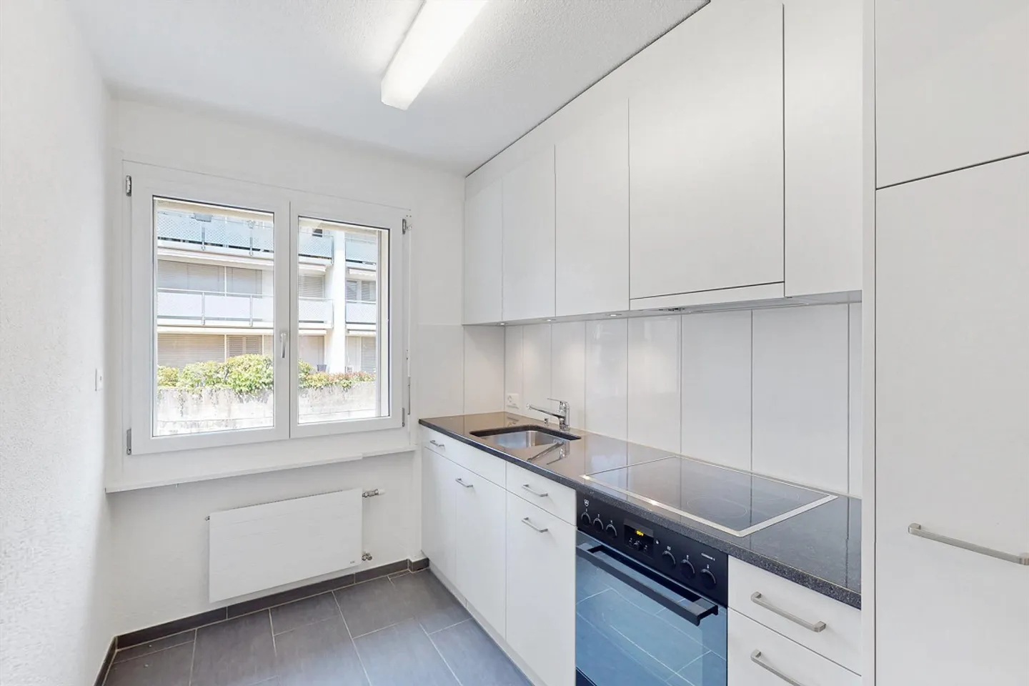 Central Living in Bassersdorf! - Photo 7 of 10