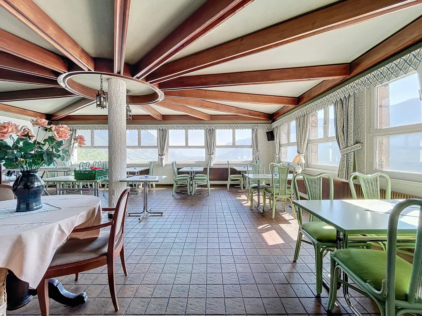 Edificio eccezionale con potenziale inestimabile - Foto 8 di 24