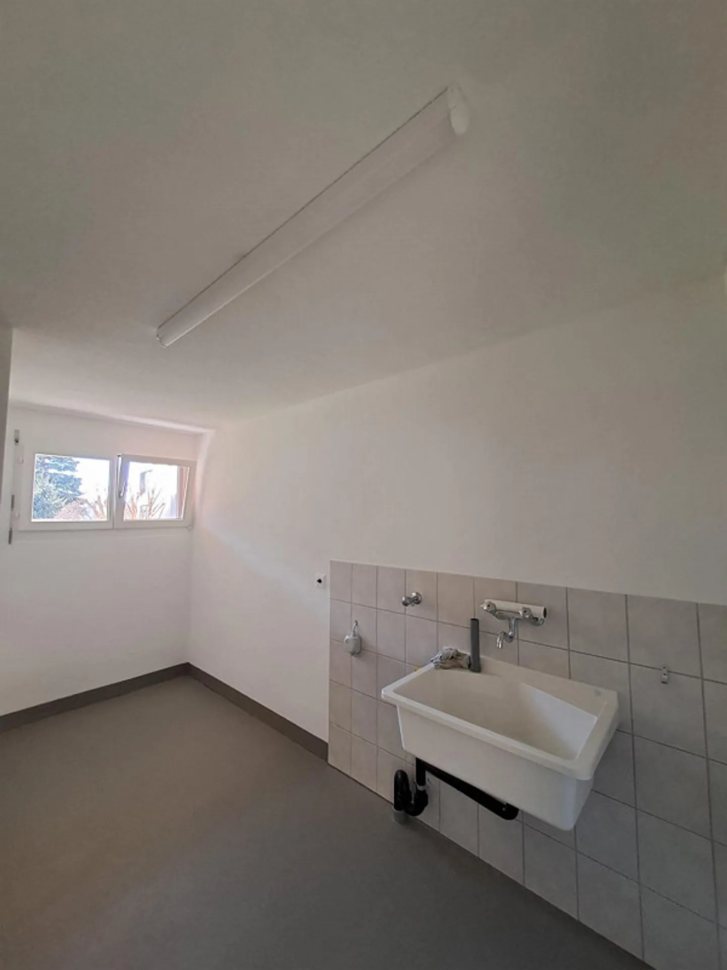 An Extraordinary Apartment - Photo 7 of 10