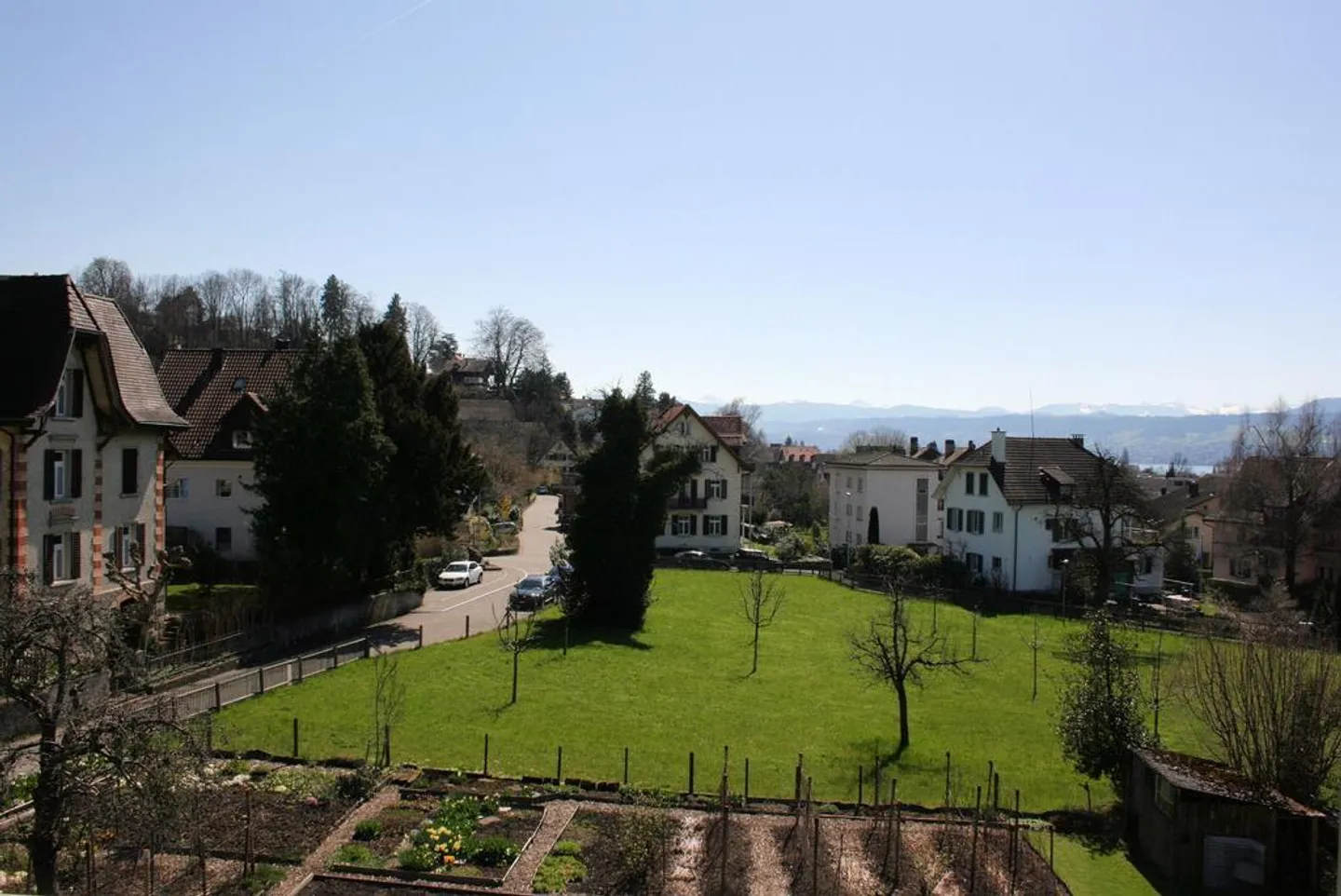 Exclusive 4.5-room maisonette apartment with gallery and lake view - Photo 7 of 8