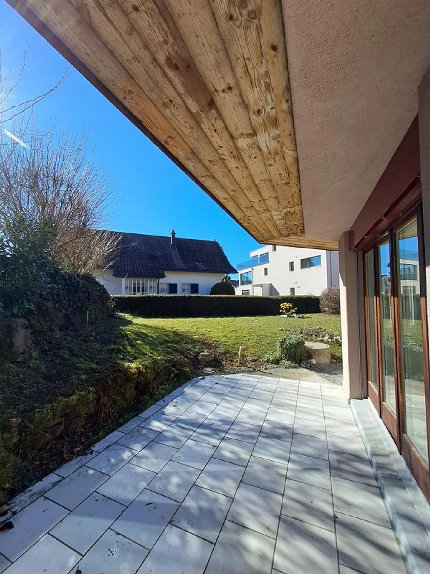 An Extraordinary Apartment - Photo 8 of 10