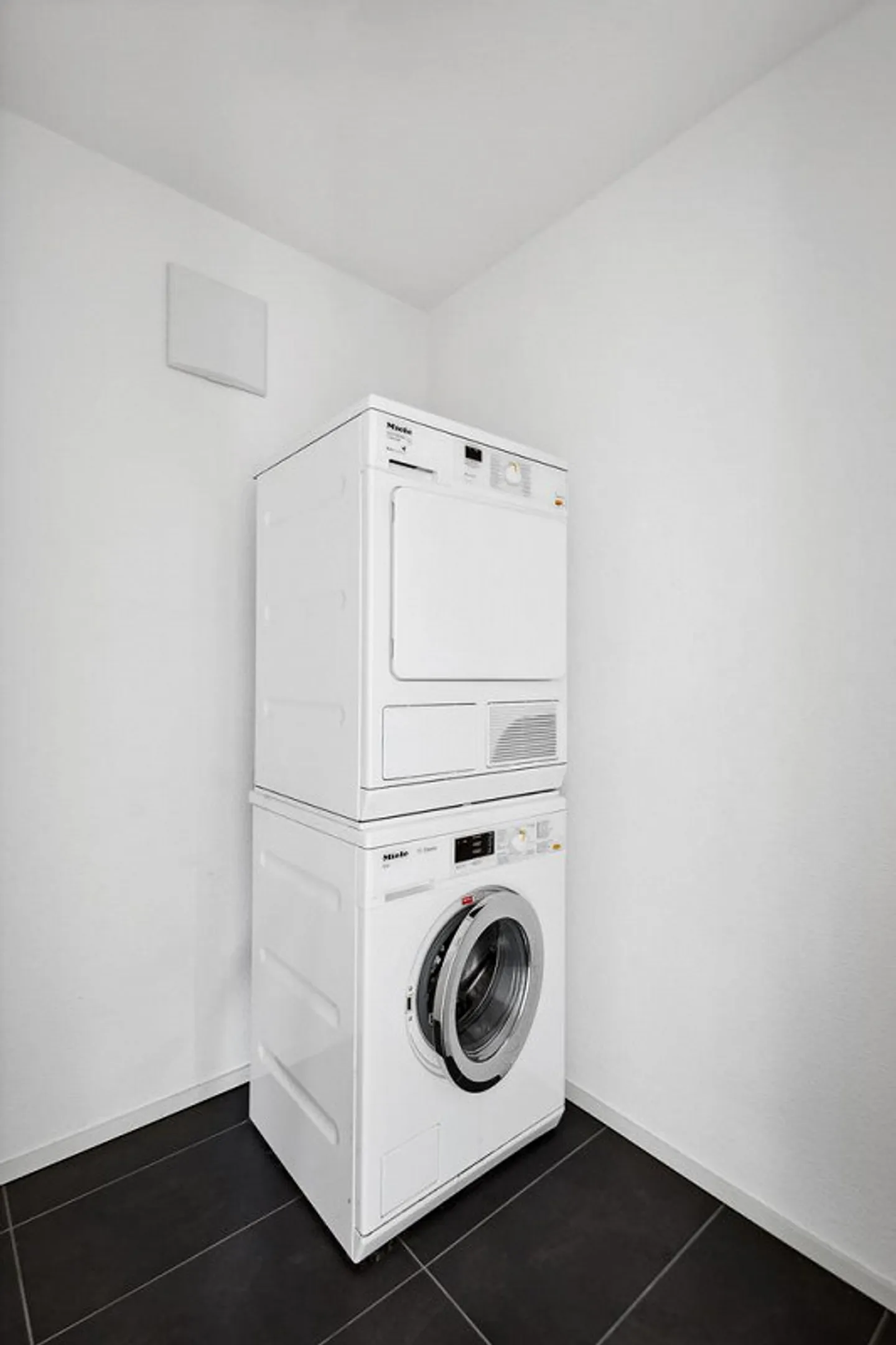 moderne und helle 4.5-Zimmerwohnung - Ihre Wohlfühloase! - Foto 5 von 8