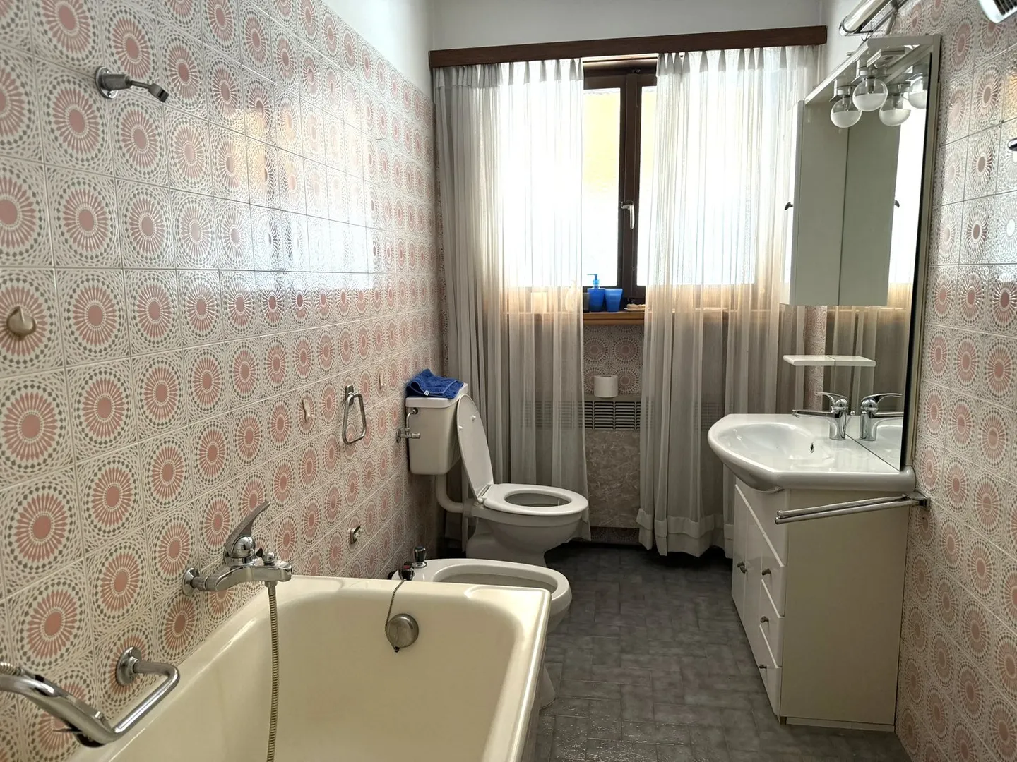 Haus mit 4,5 Zimmern + Grotte, verschiedene Indizes verfügbar - Foto 12 von 20