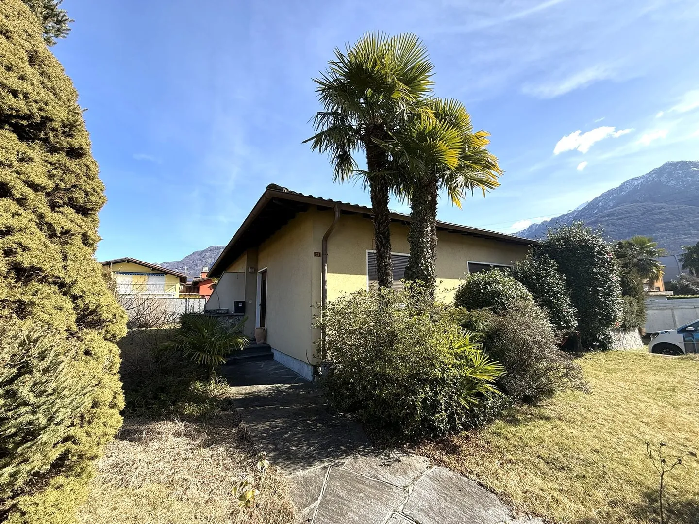 Haus mit 4,5 Zimmern + Grotte, verschiedene Indizes verfügbar - Foto 2 von 20