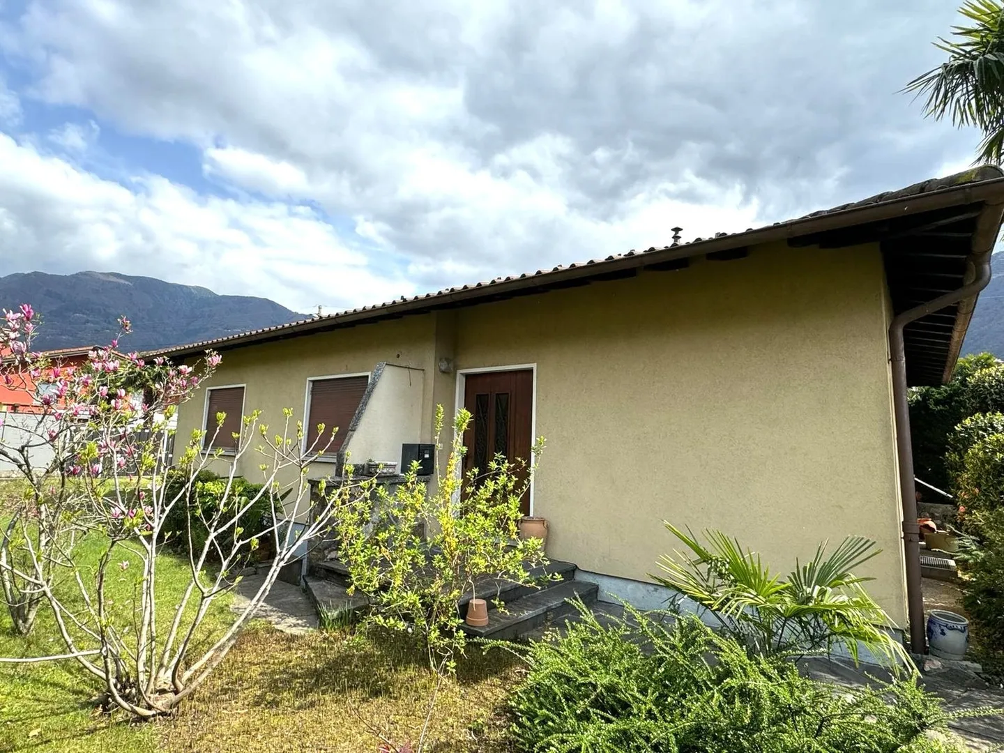 Haus mit 4,5 Zimmern + Grotte, verschiedene Indizes verfügbar - Foto 3 von 20