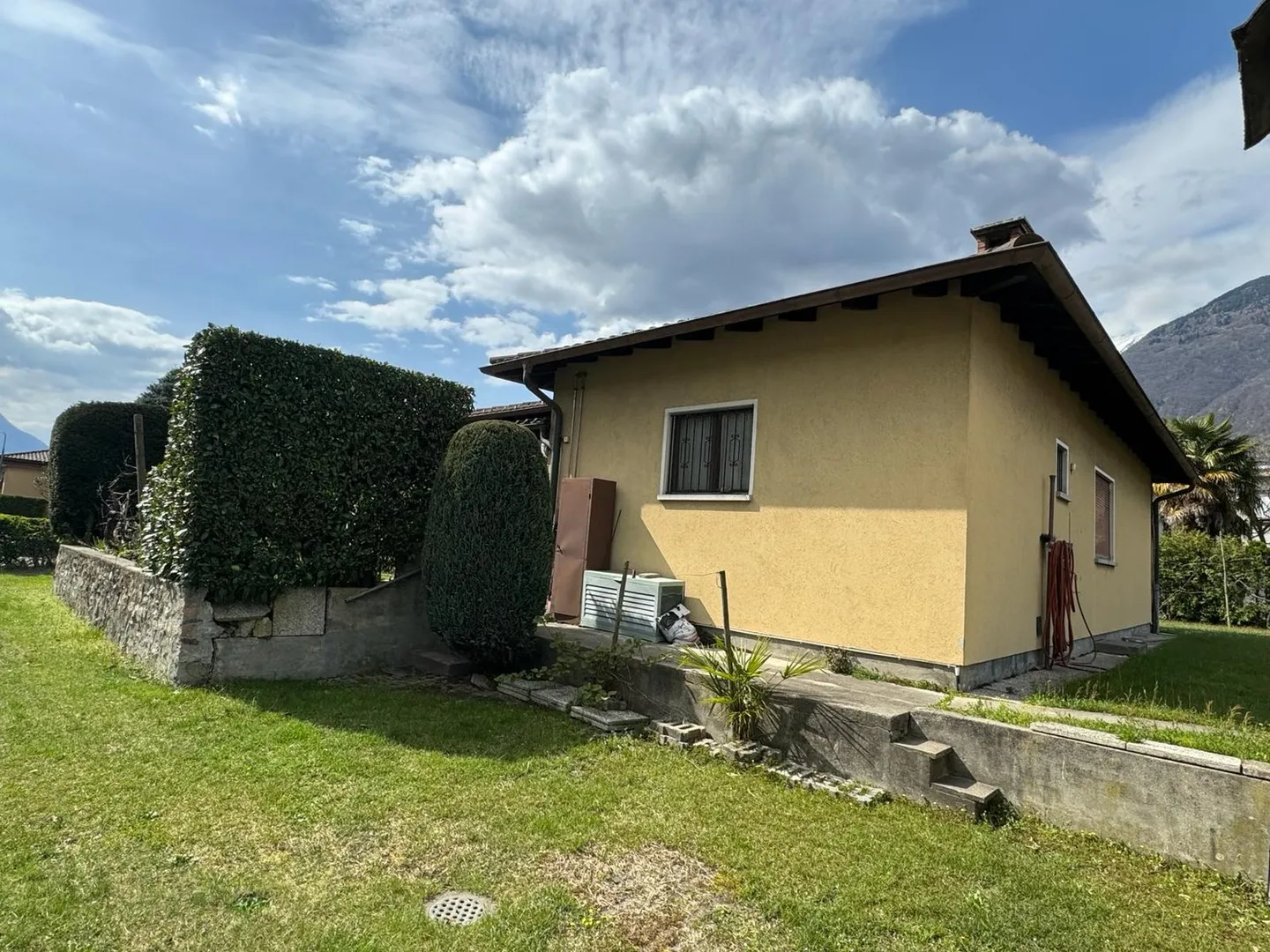 Haus mit 4,5 Zimmern + Grotte, verschiedene Indizes verfügbar - Foto 4 von 20