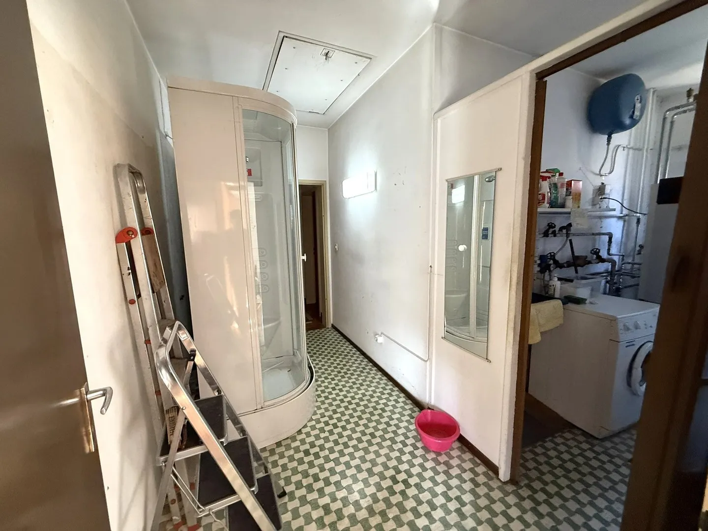 Haus mit 4,5 Zimmern + Grotte, verschiedene Indizes verfügbar - Foto 17 von 20