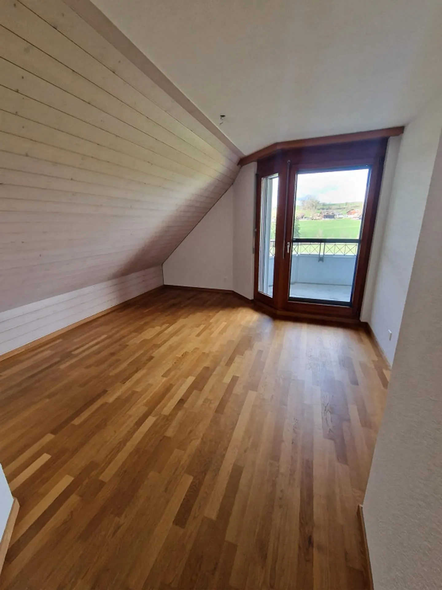 Appartamento tranquillo di 5,5 stanze nel verde - Foto 7 di 10