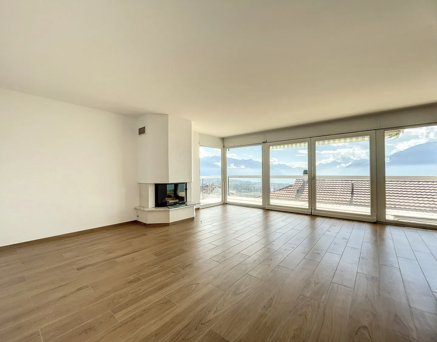 Magnificent 4.5-room apartment with terrace and garden, 1803 Chardonne - Photo 2 of 11