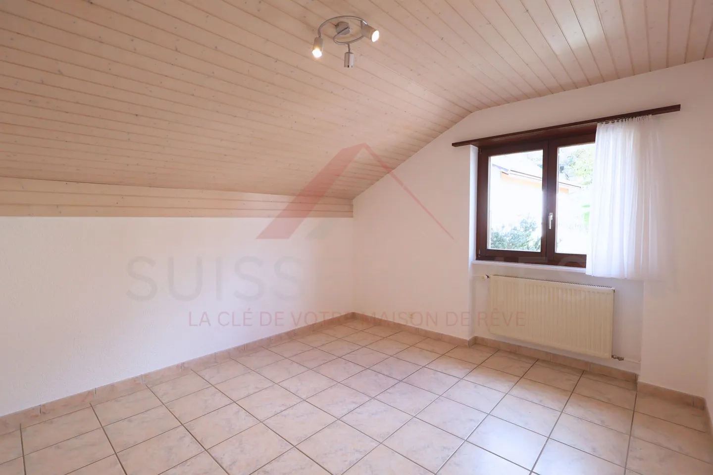 Rare opportunity in Vicques: family house of 151 m² with garden, terraces and Nordic bath - Photo 15 of 22