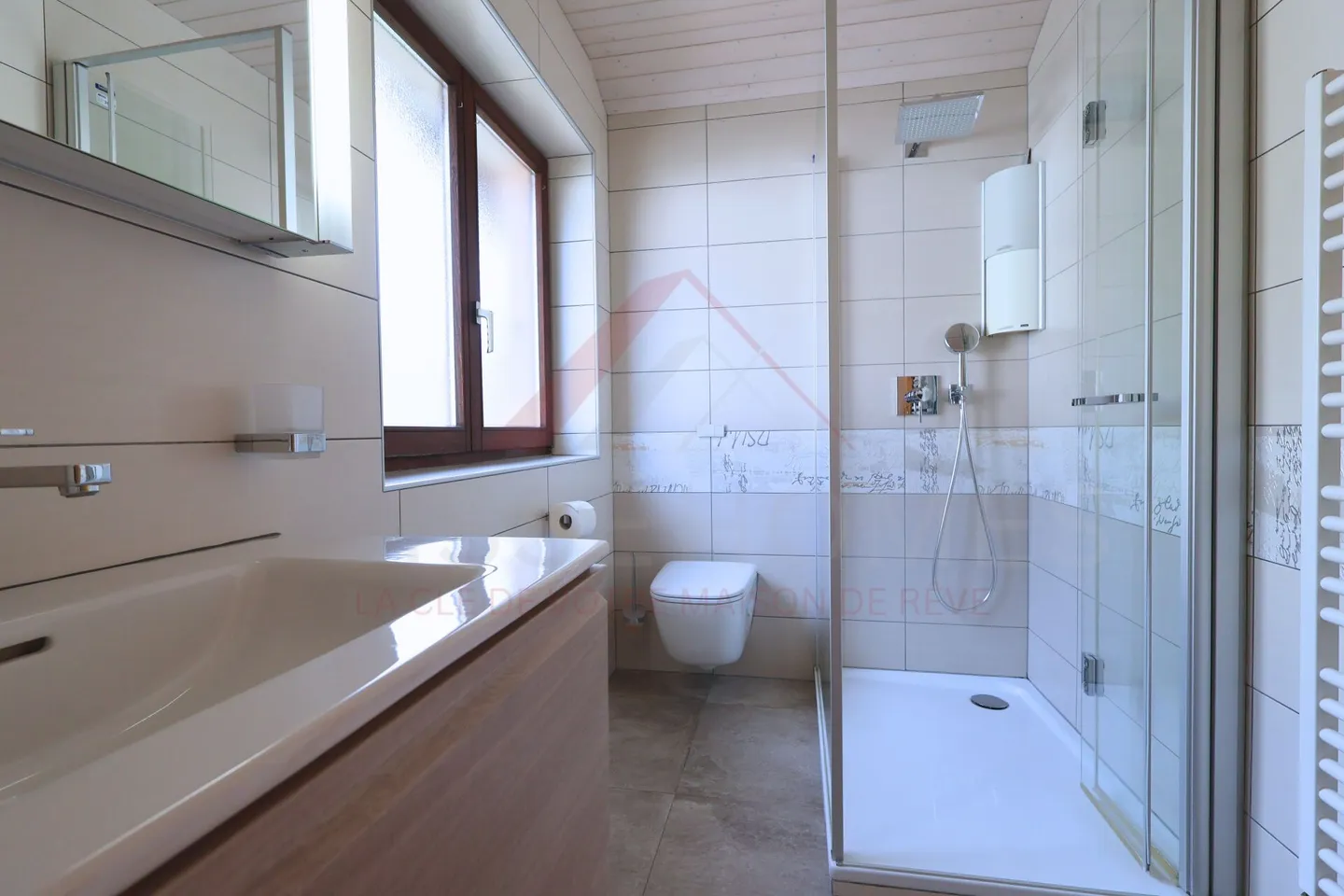 Rare opportunity in Vicques: family house of 151 m² with garden, terraces and Nordic bath - Photo 17 of 22