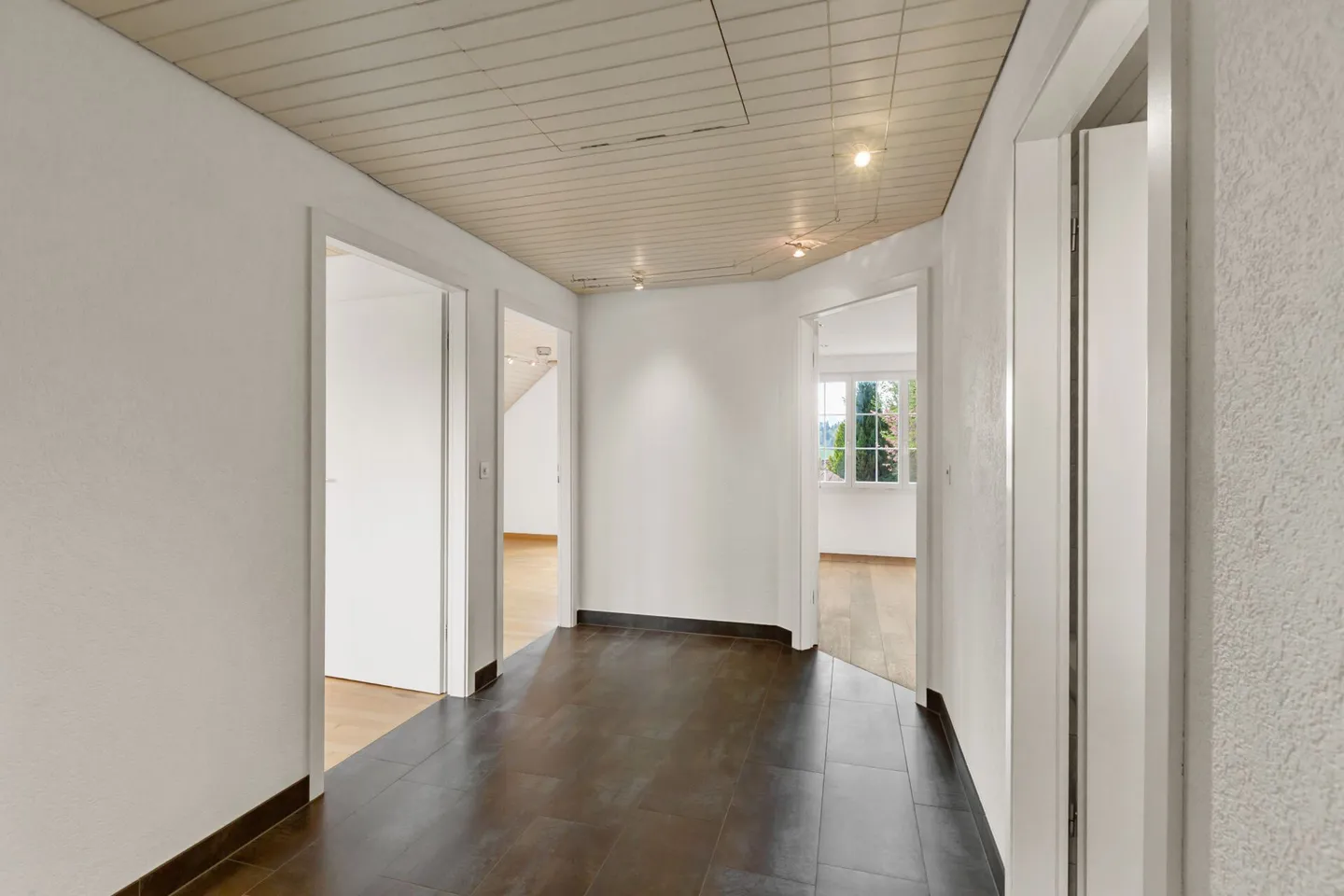 Charmantes freistehendes Einfamilienhaus - Foto 7 von 12